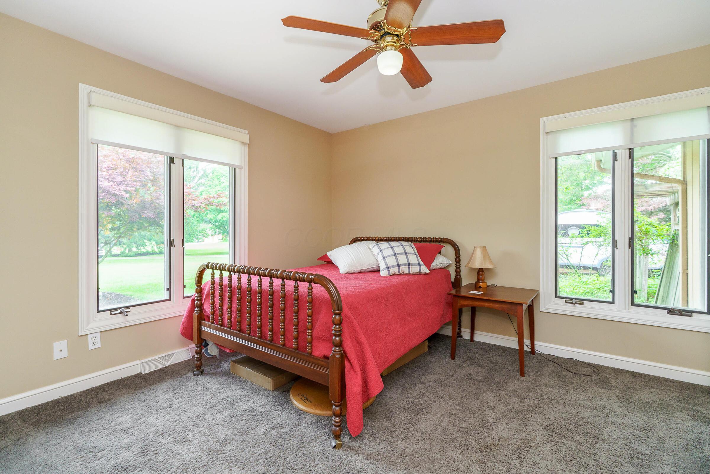 6533 Lake Of The Woods Point