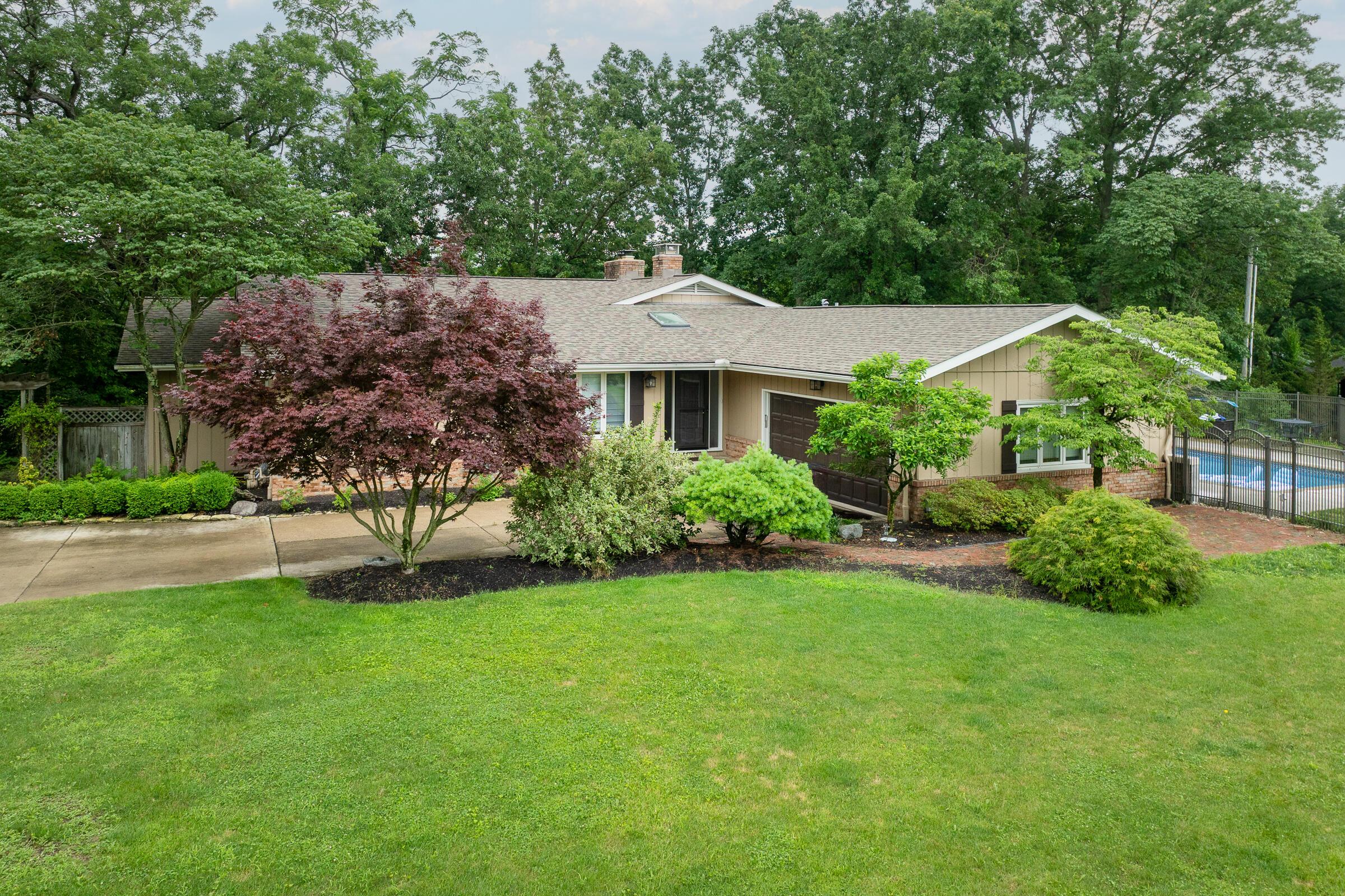 6533 Lake Of The Woods Point