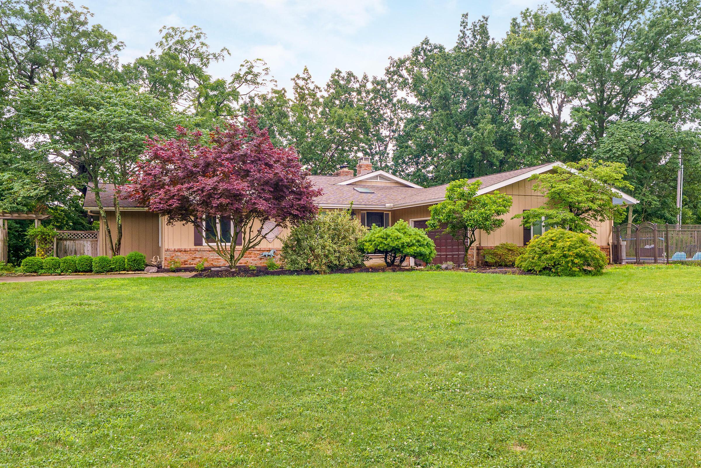 6533 Lake Of The Woods Point