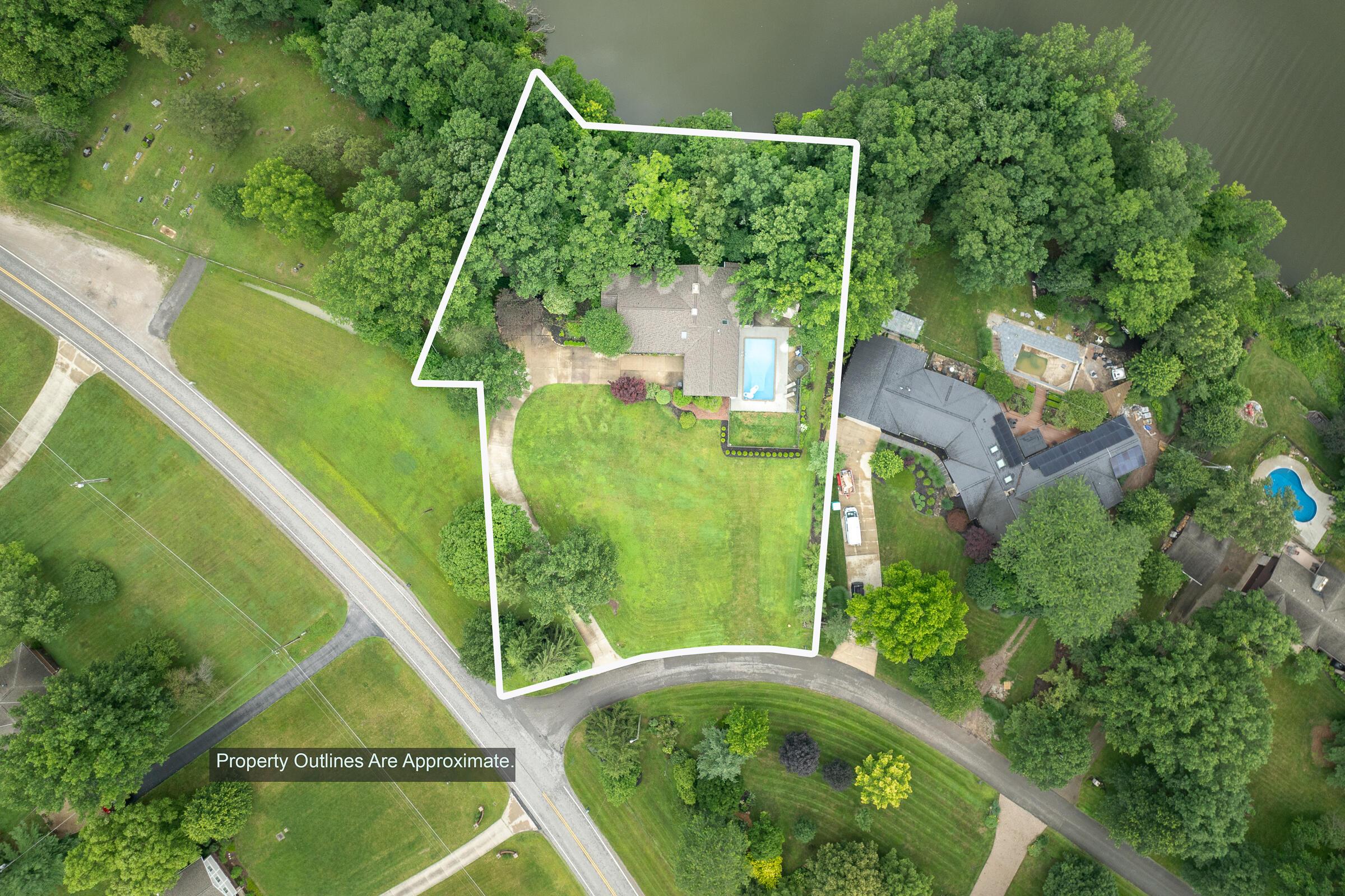 6533 Lake Of The Woods Point