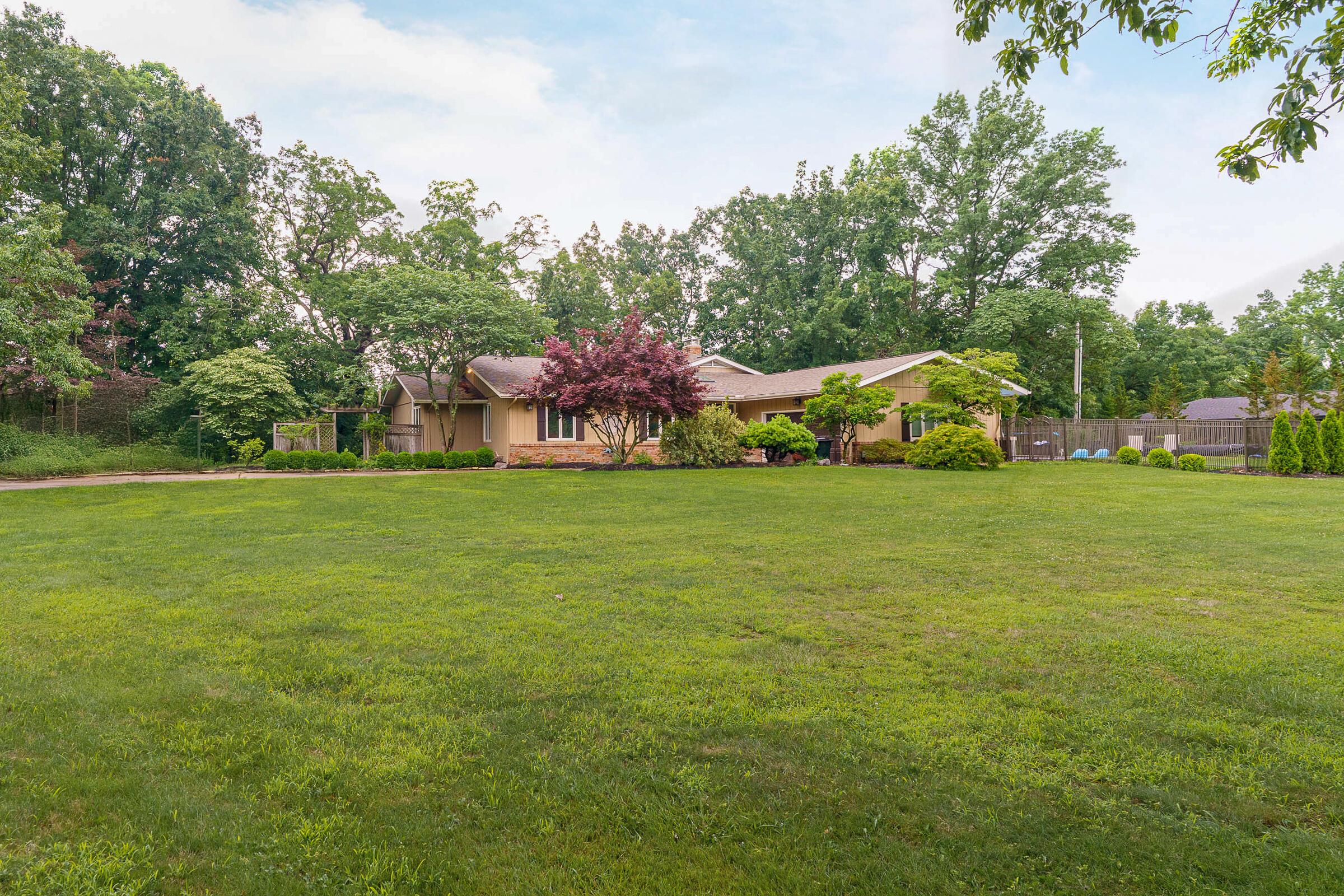 6533 Lake Of The Woods Point