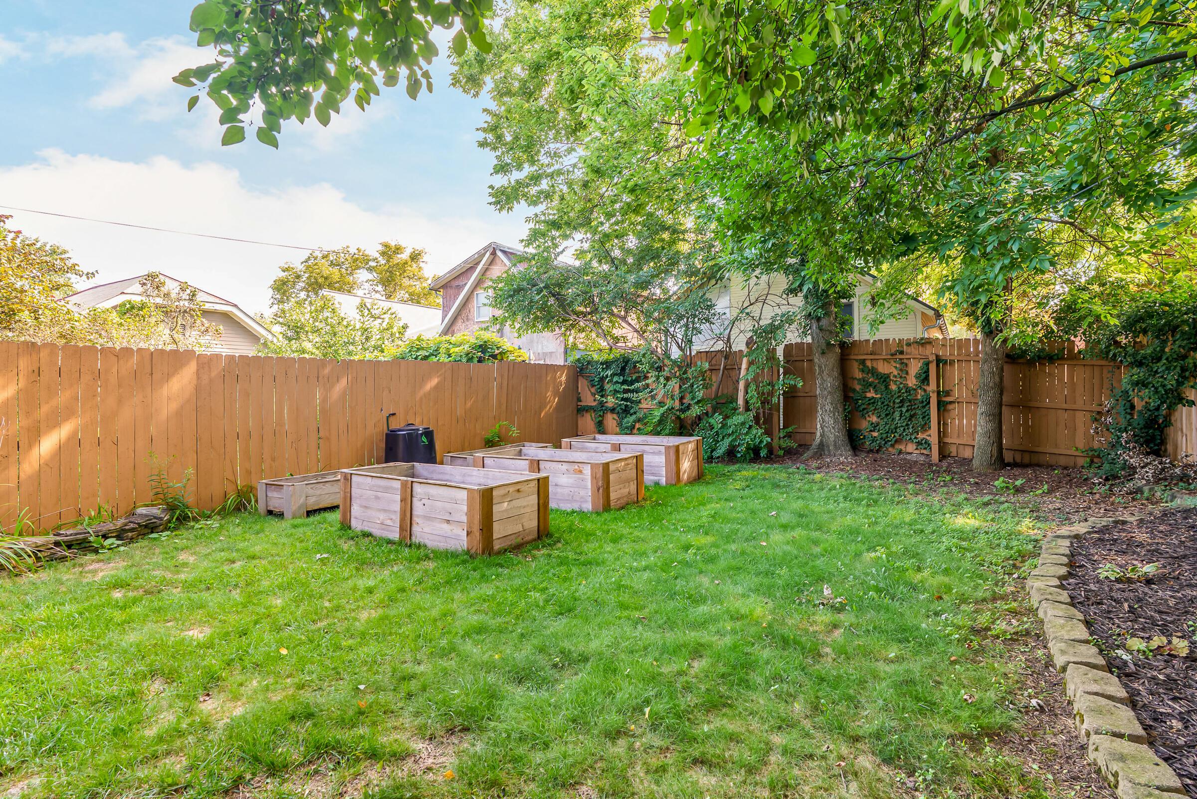 866 S Lazelle Street