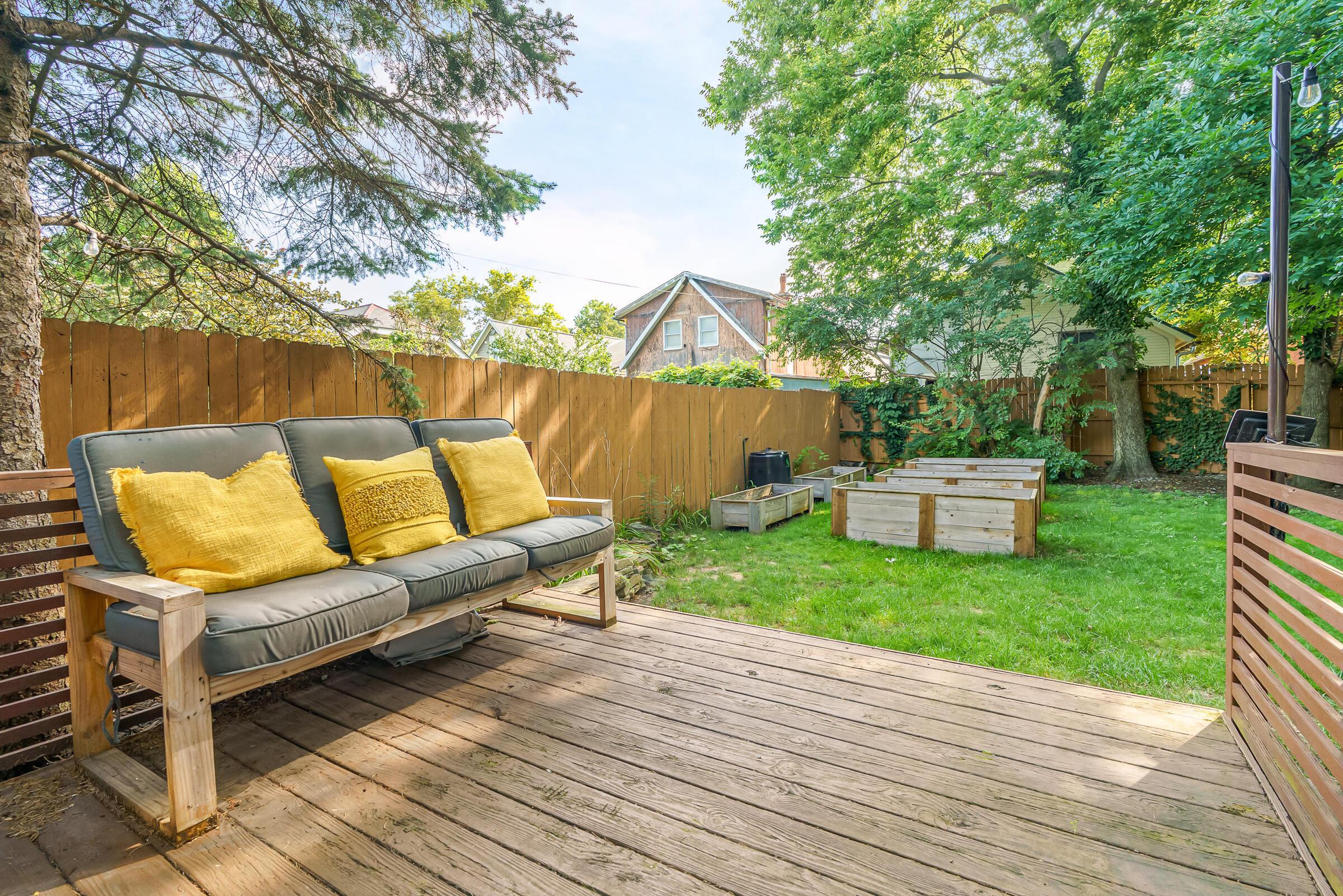 866 S Lazelle Street