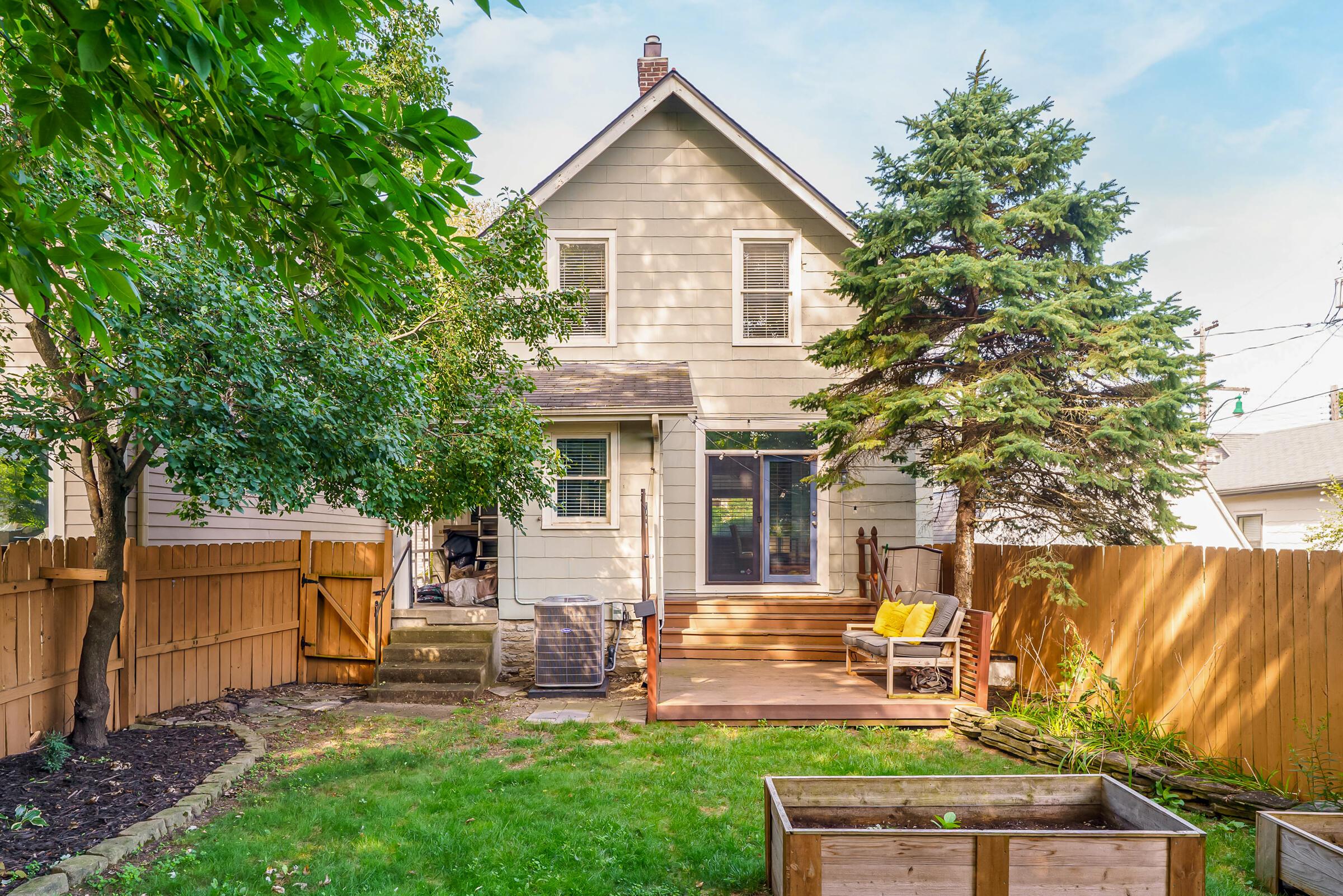 866 S Lazelle Street