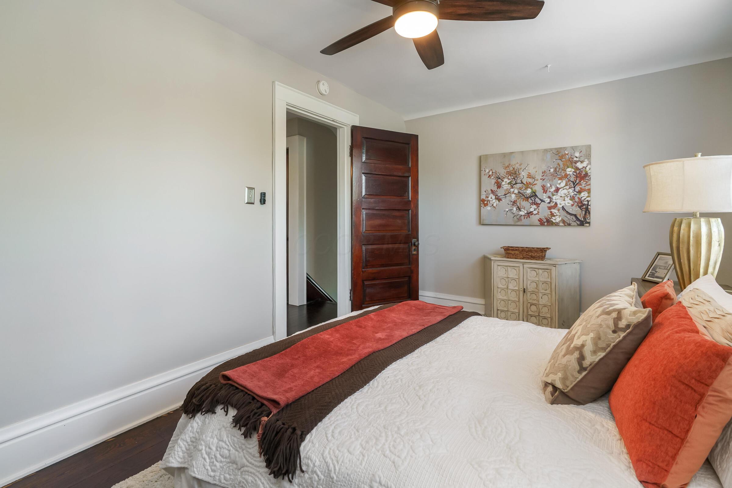 866 S Lazelle Street