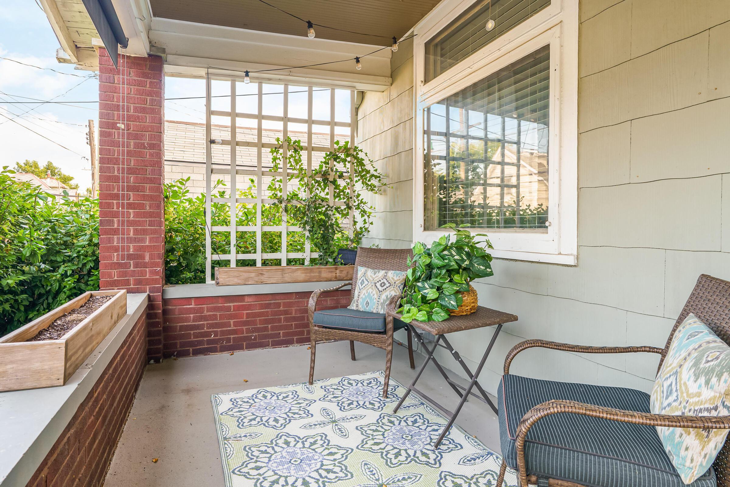 866 S Lazelle Street