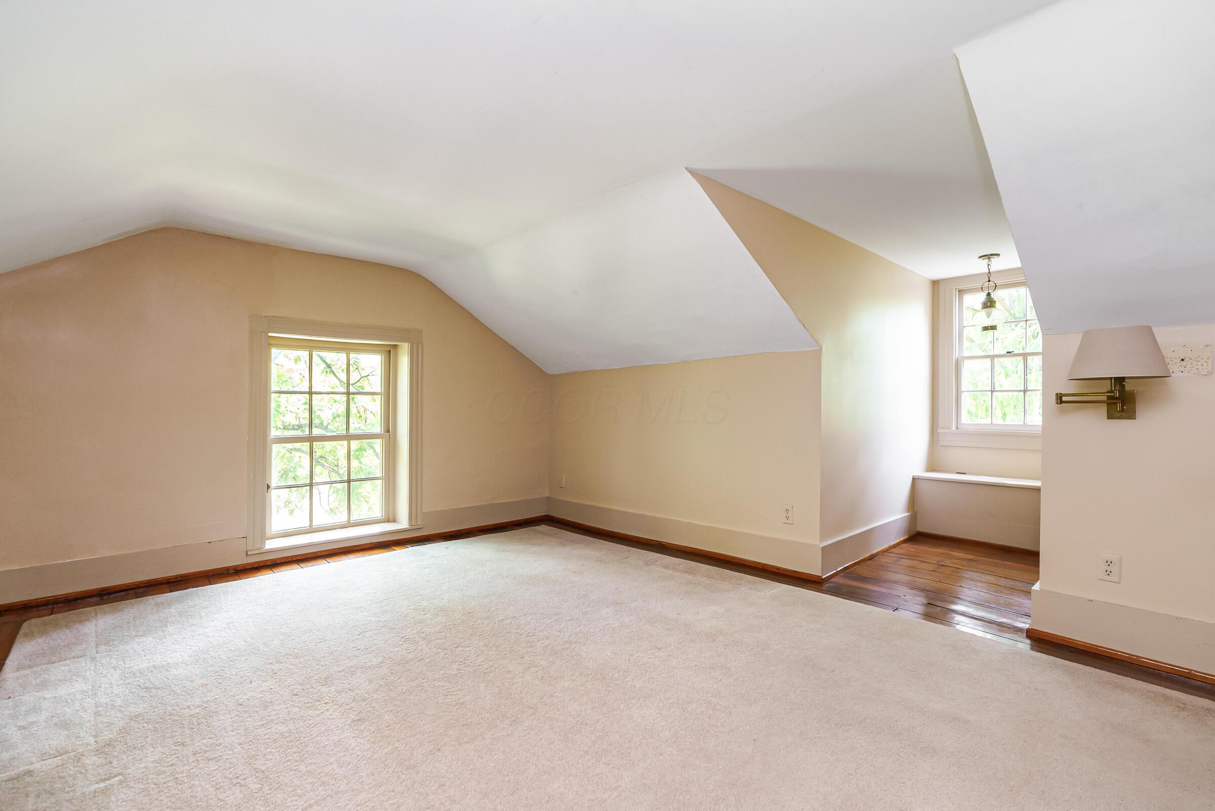 2865 Leitnaker Road NE