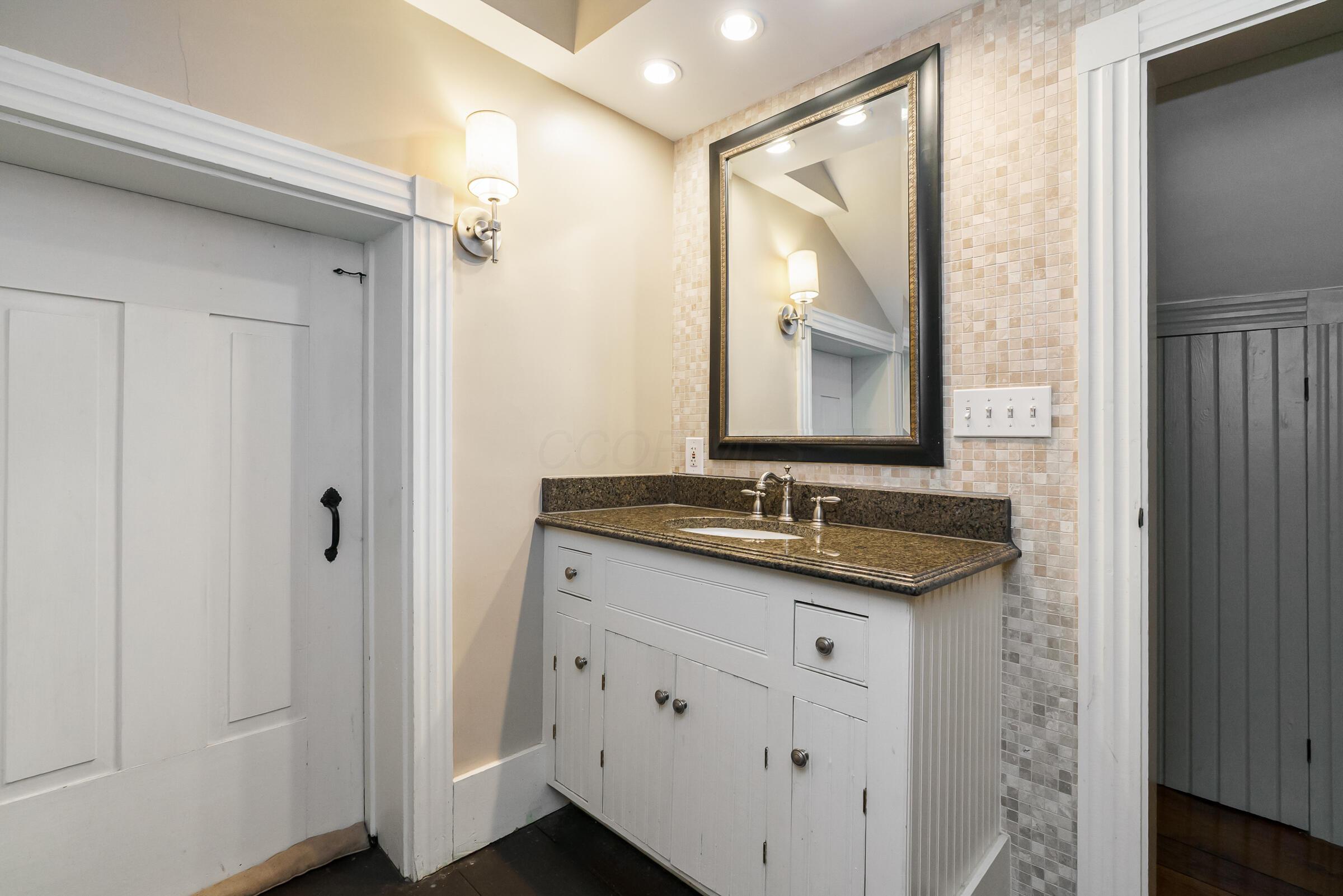 2865 Leitnaker Road NE