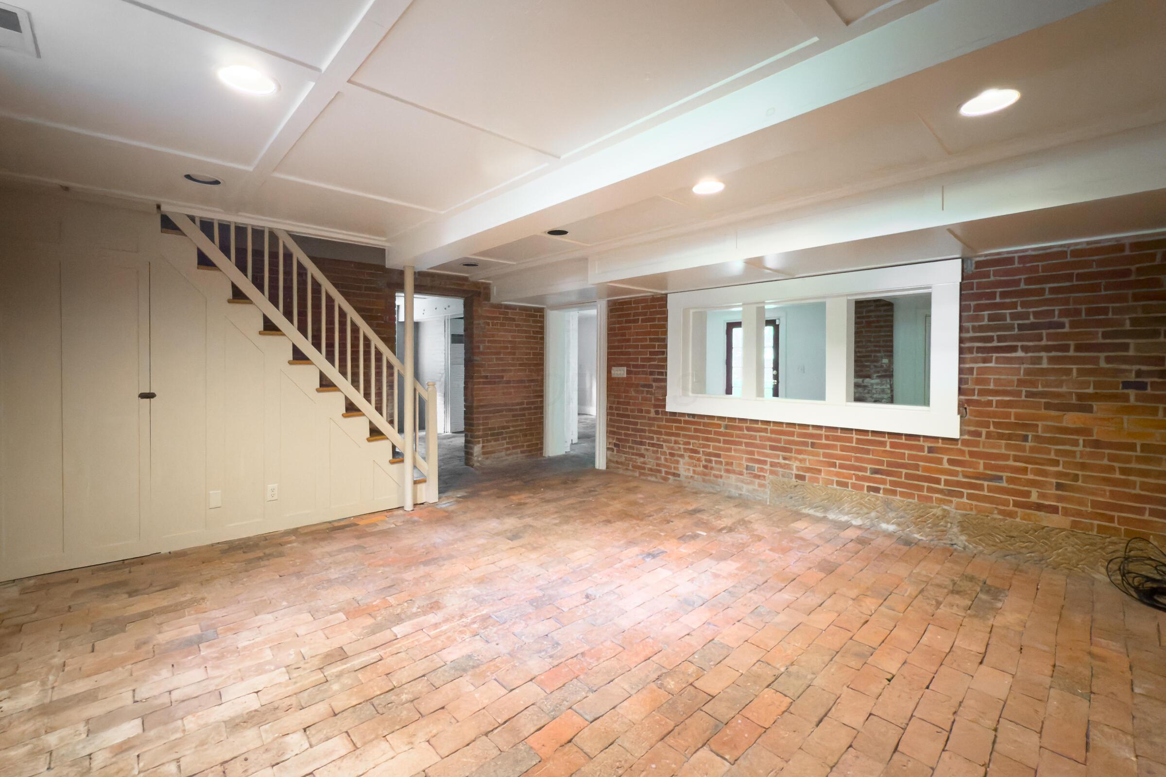 2865 Leitnaker Road NE