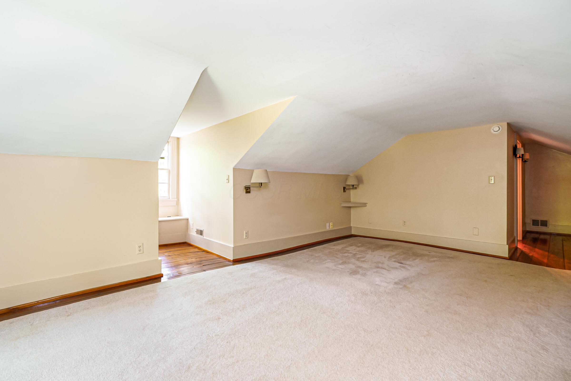 2865 Leitnaker Road NE