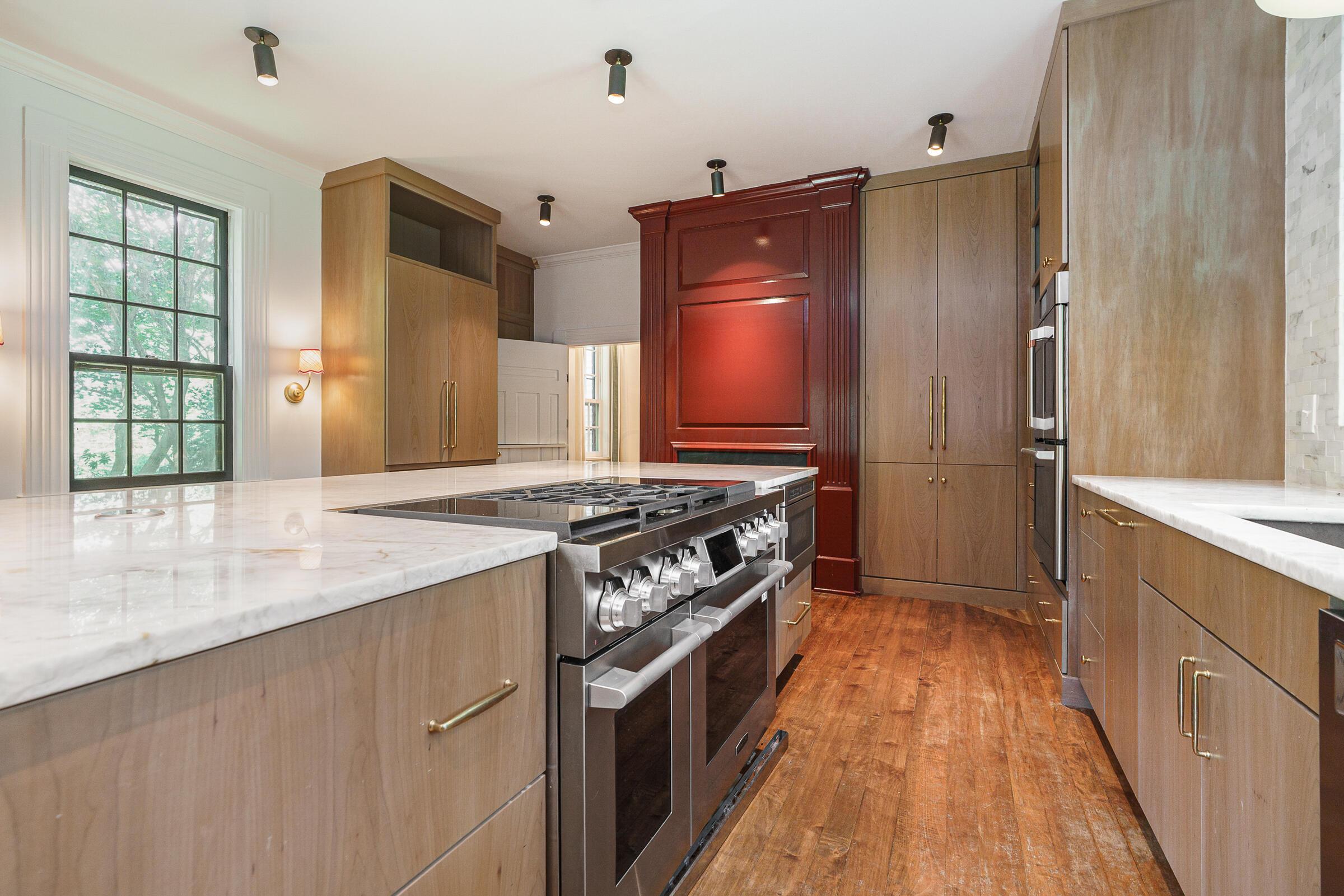 2865 Leitnaker Road NE