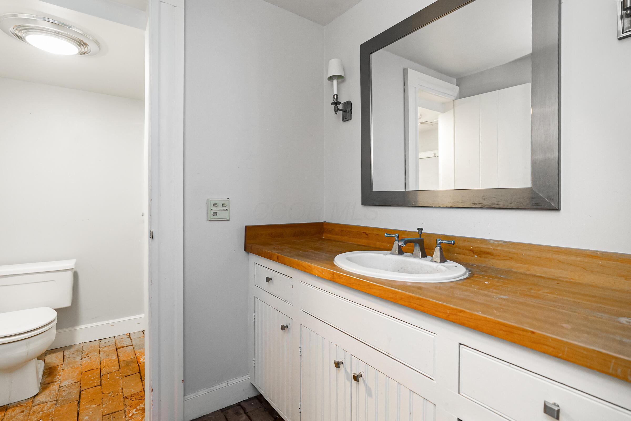 2865 Leitnaker Road NE