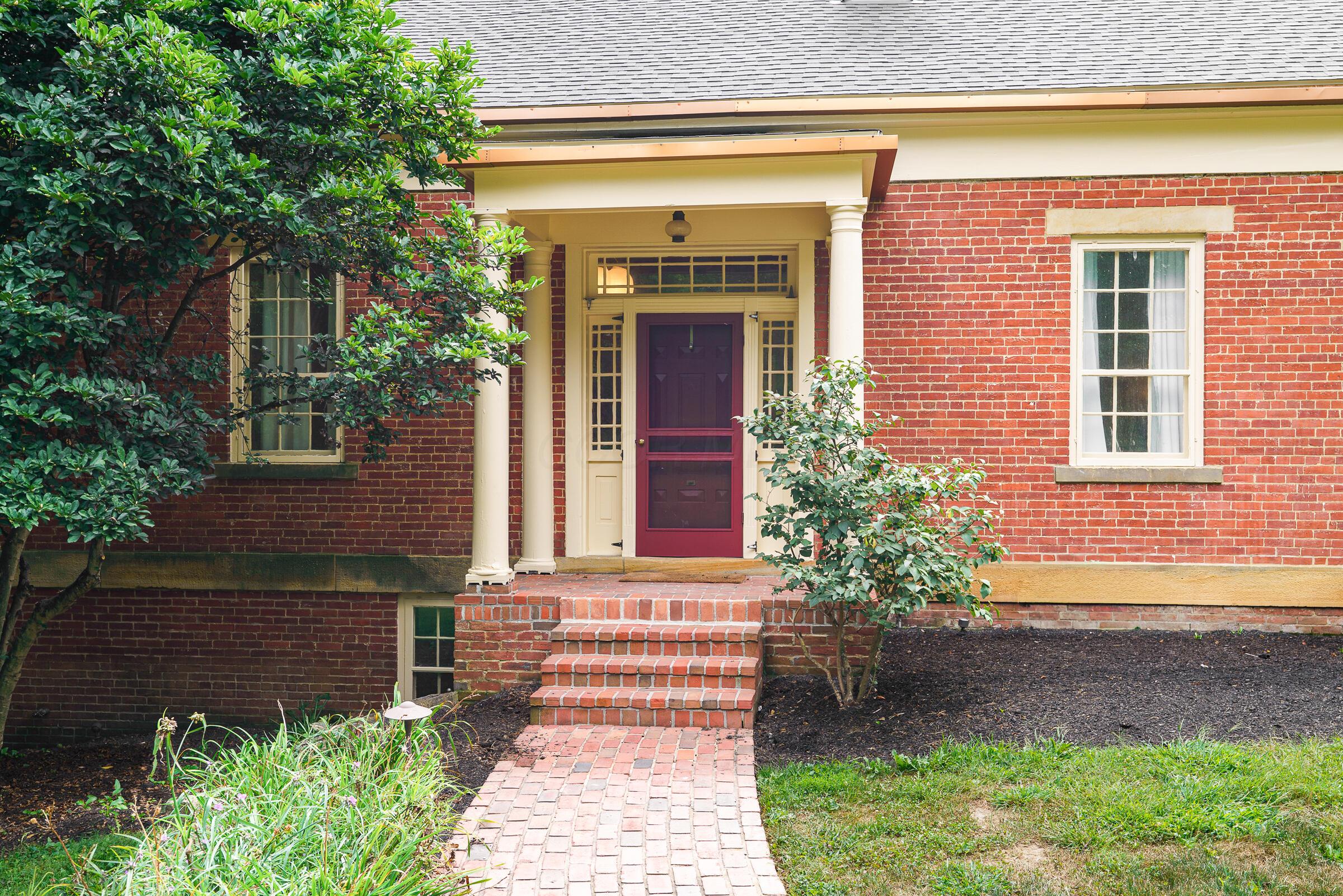 2865 Leitnaker Road NE