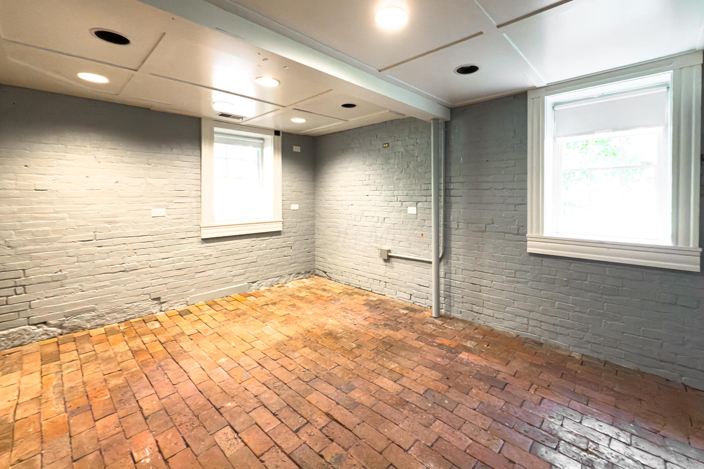 2865 Leitnaker Road NE