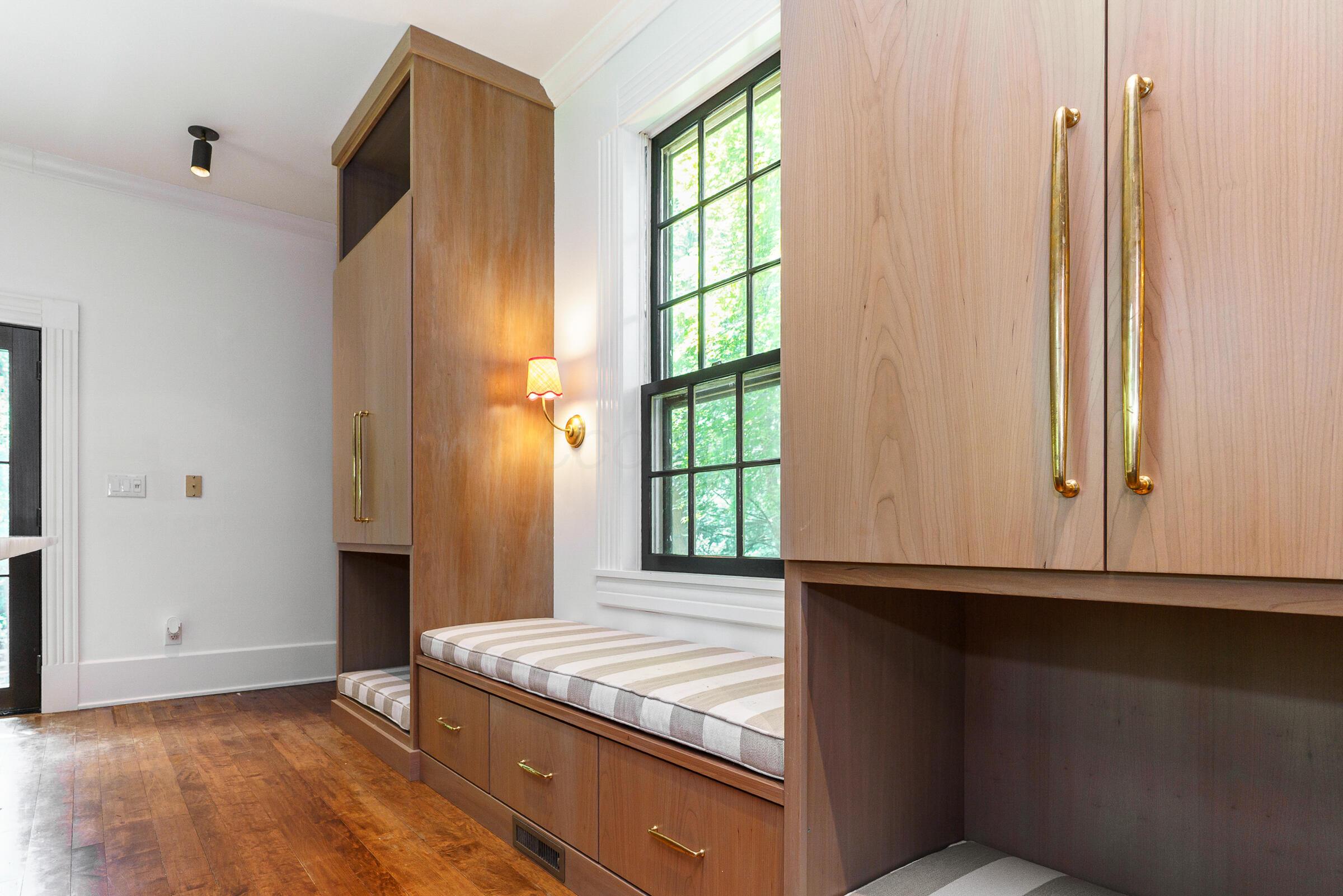 2865 Leitnaker Road NE