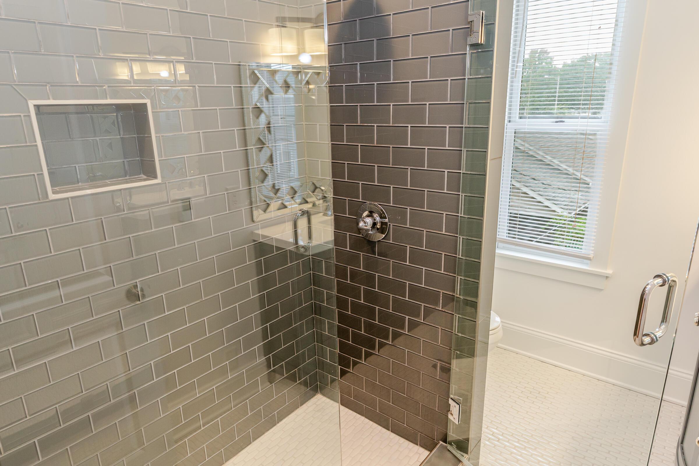 144 E Mithoff Street