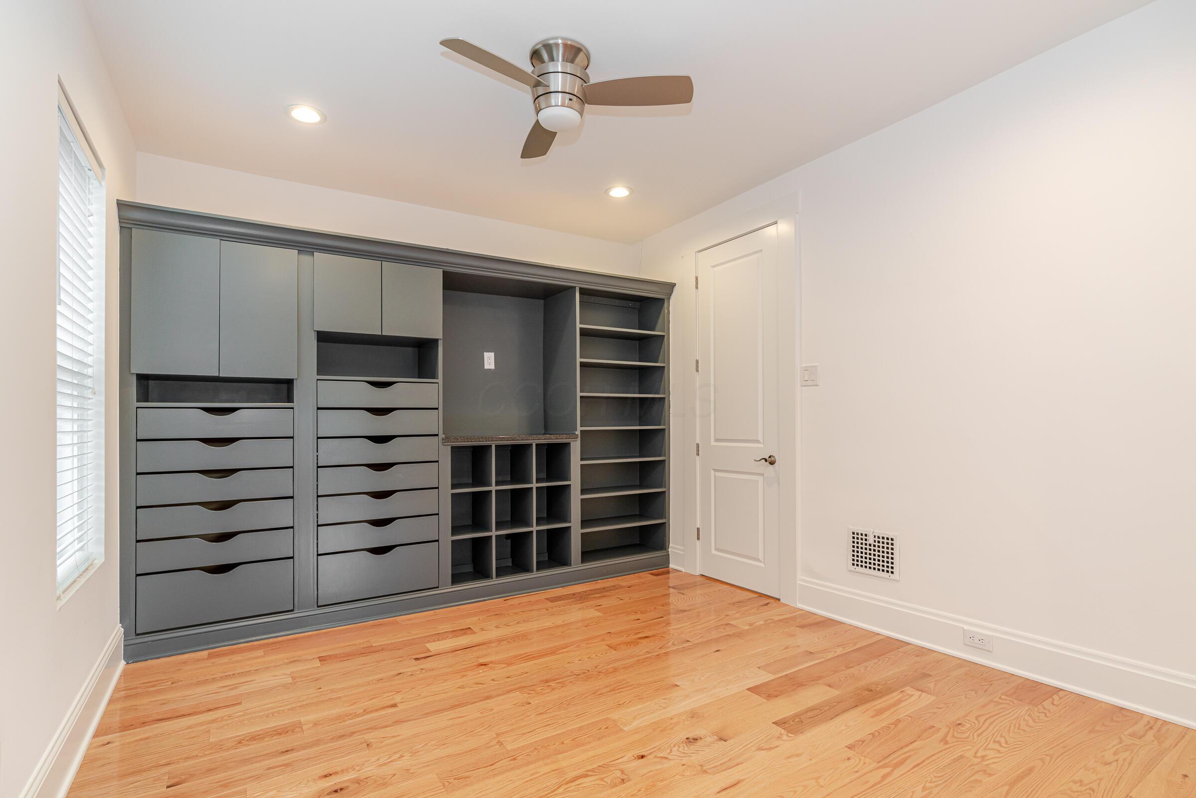 144 E Mithoff Street