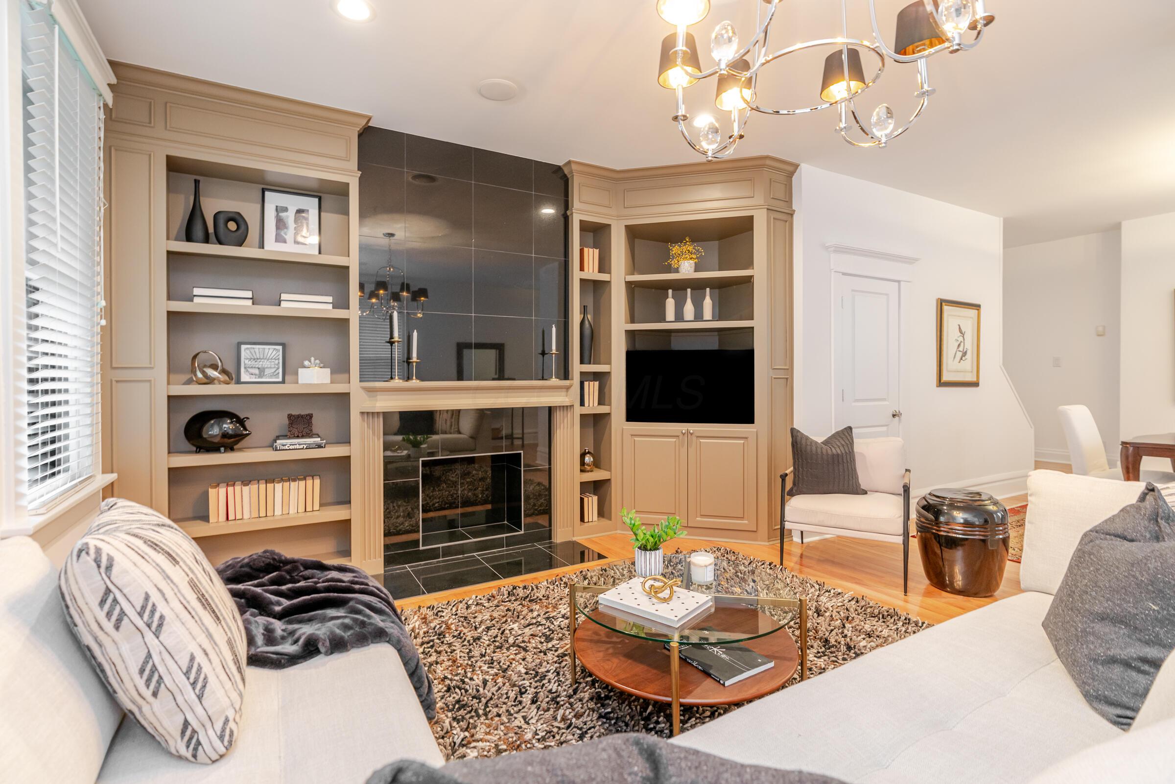 144 E Mithoff Street