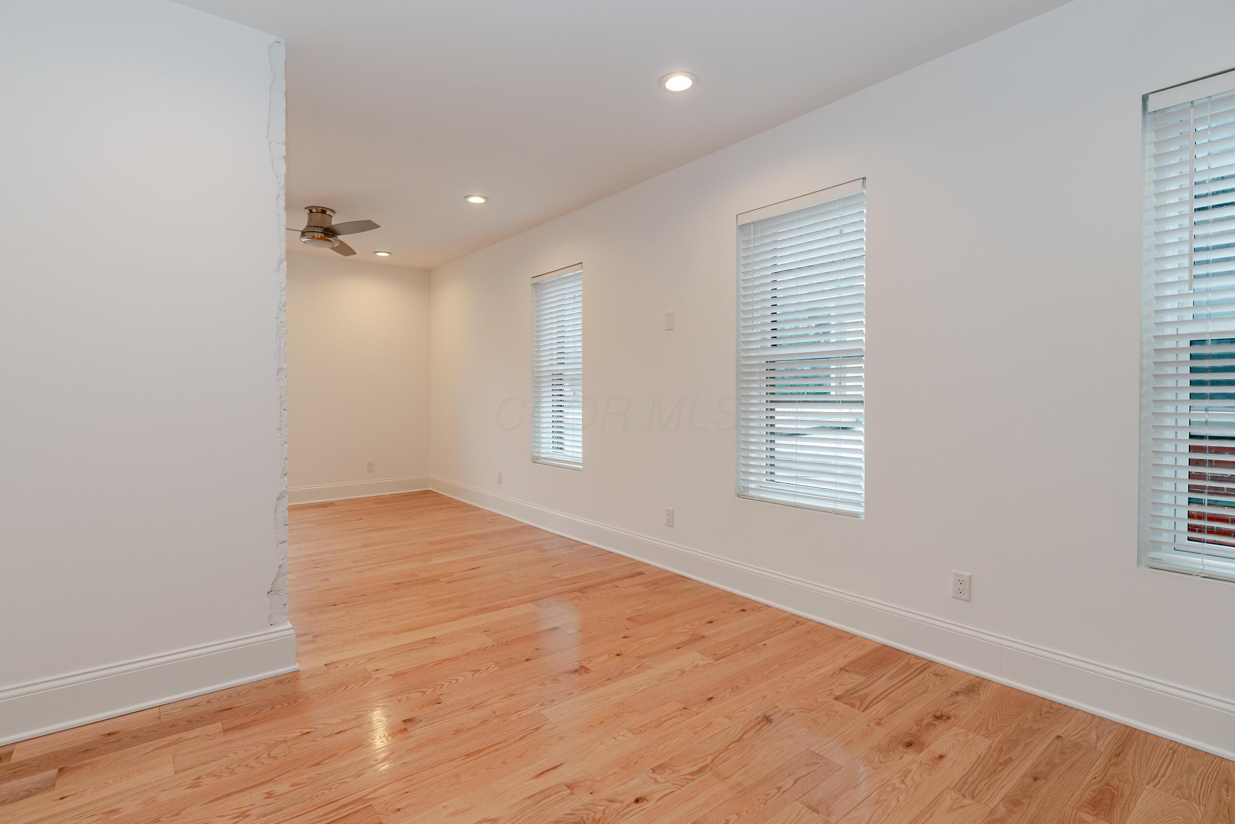 144 E Mithoff Street