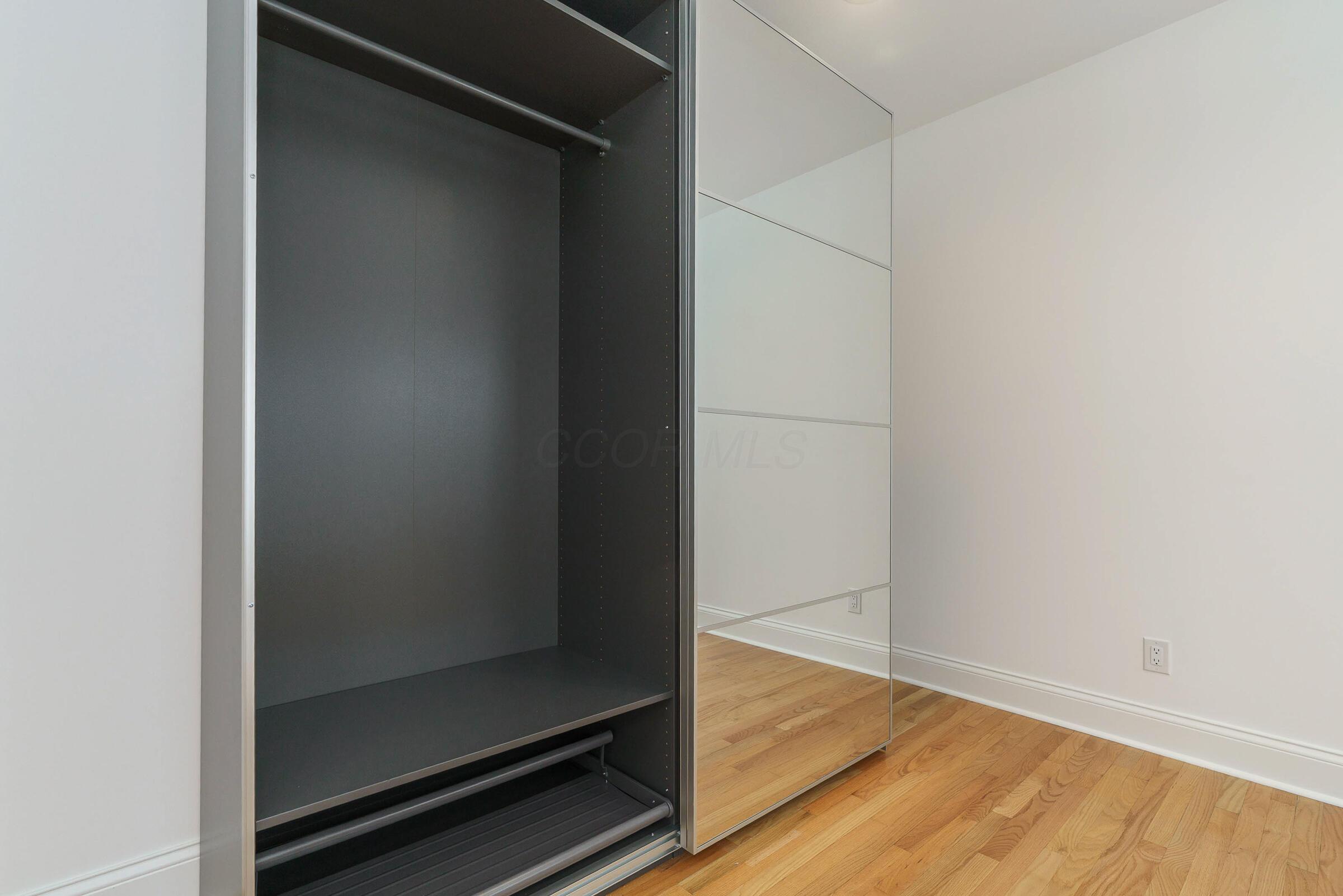 144 E Mithoff Street