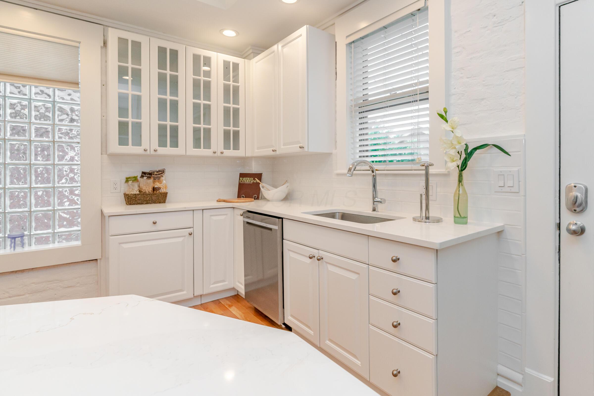 144 E Mithoff Street