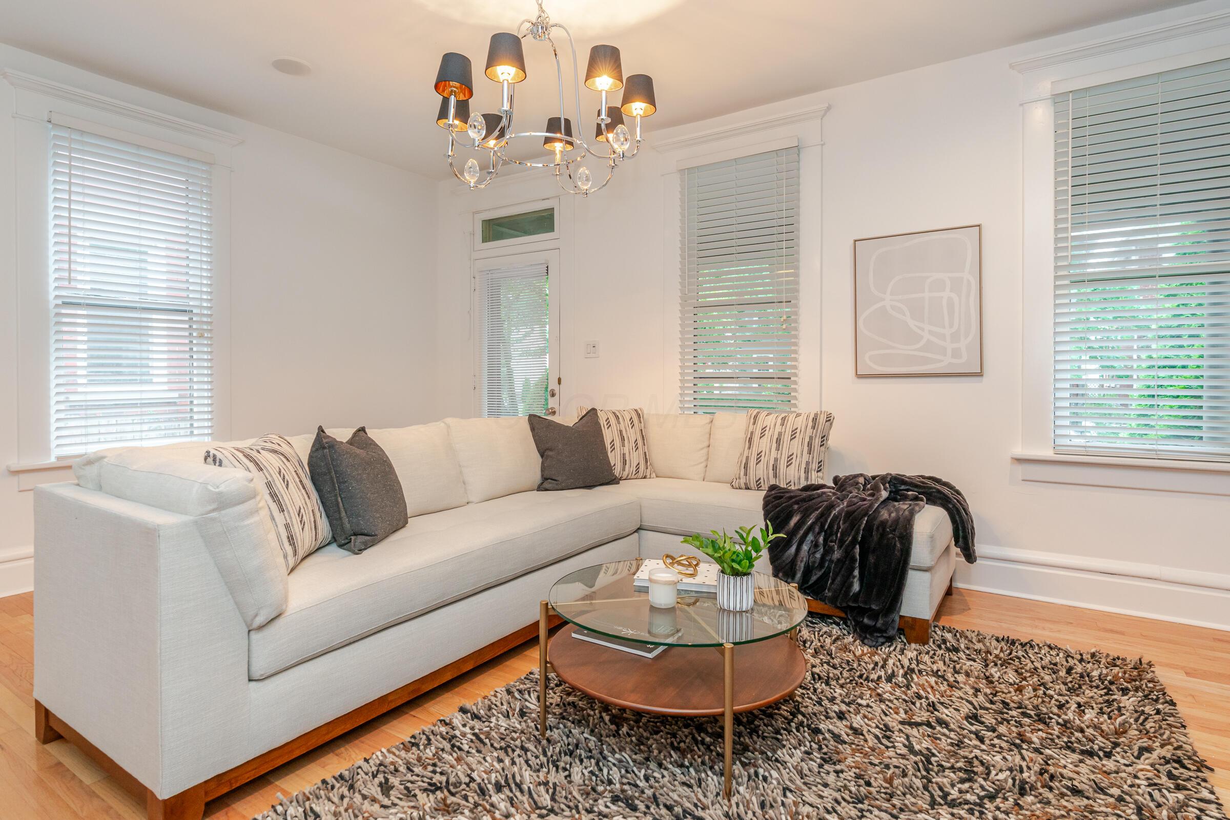 144 E Mithoff Street