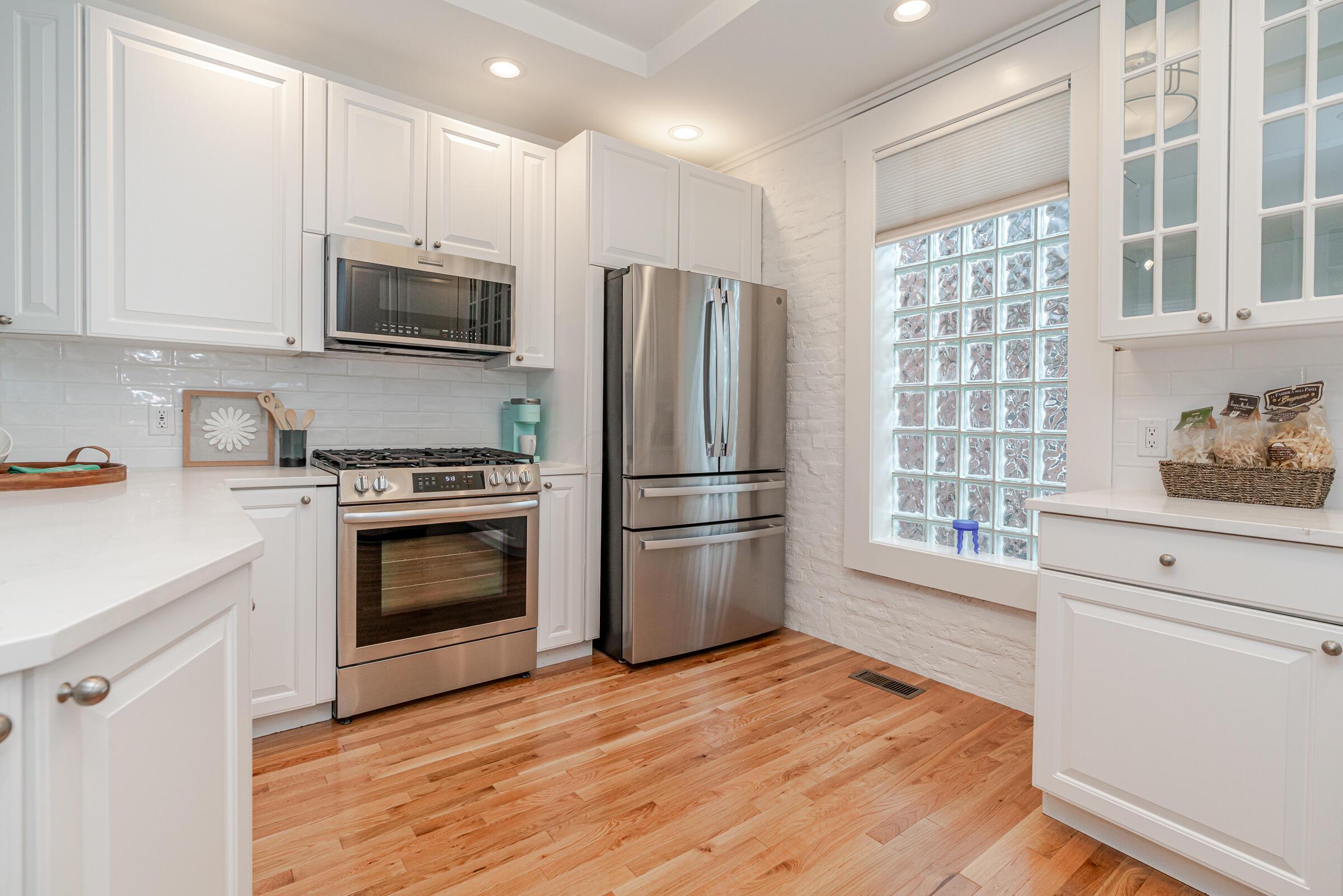 144 E Mithoff Street