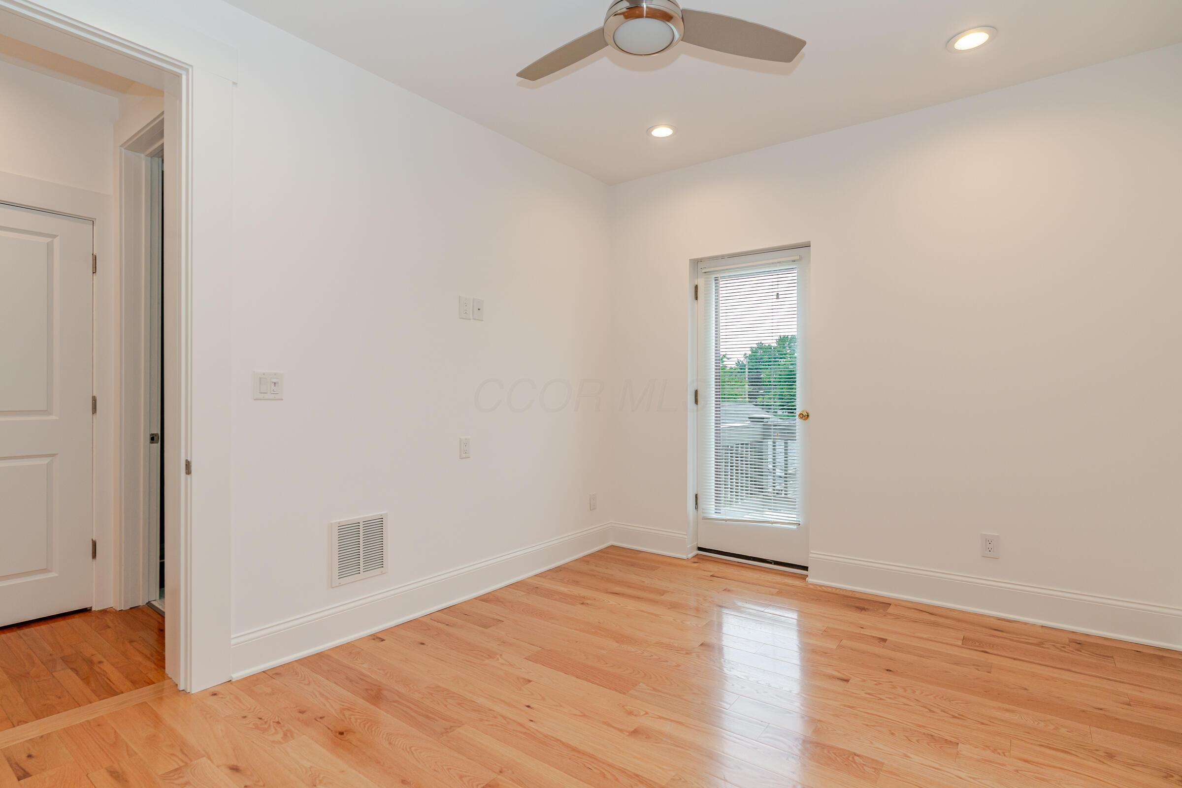 144 E Mithoff Street