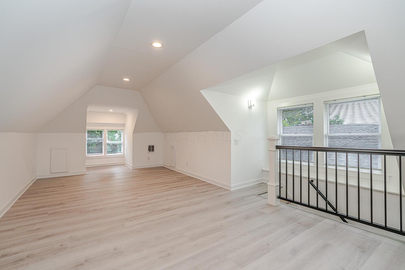 144 E Mithoff Street