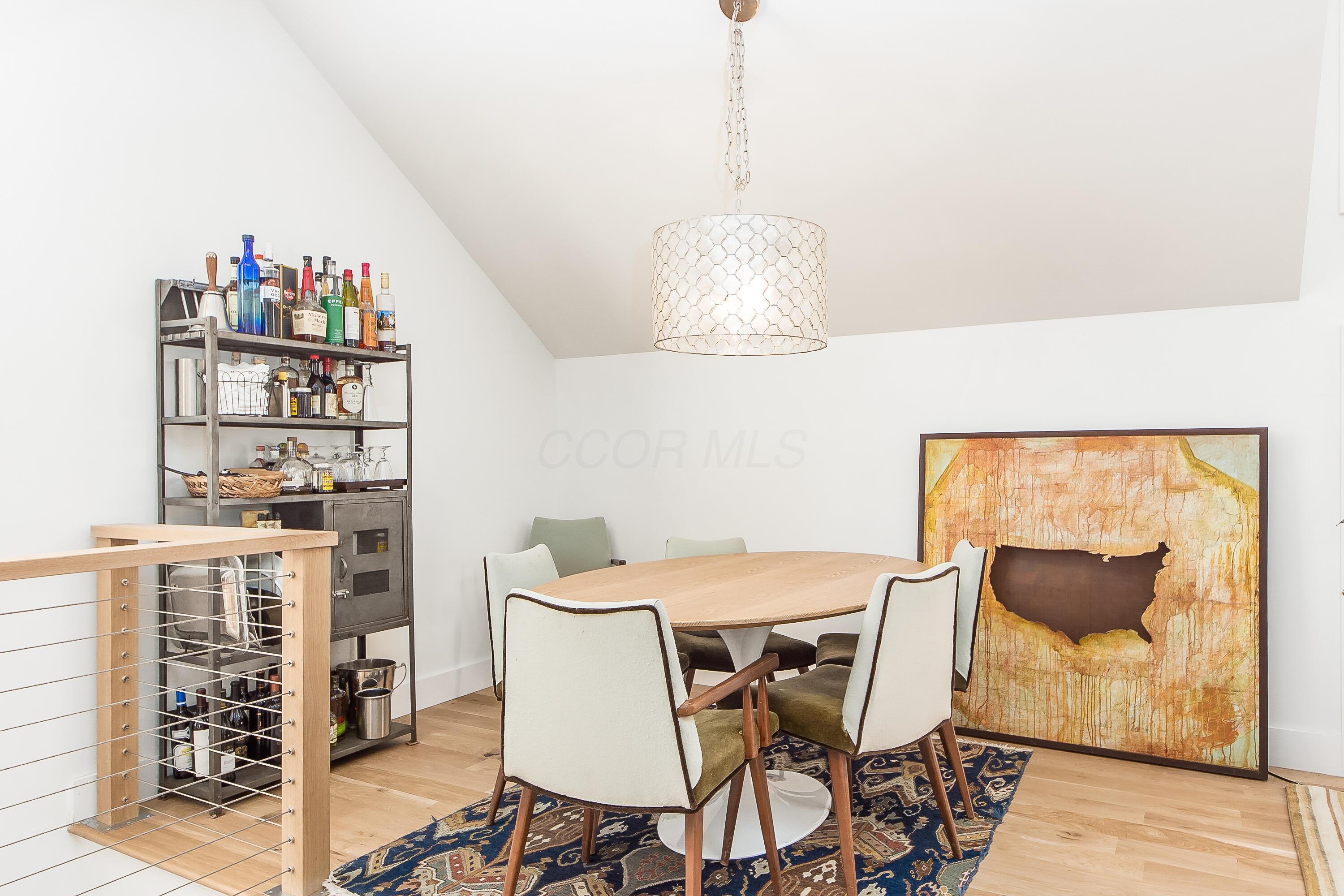 848 S Lazelle Street