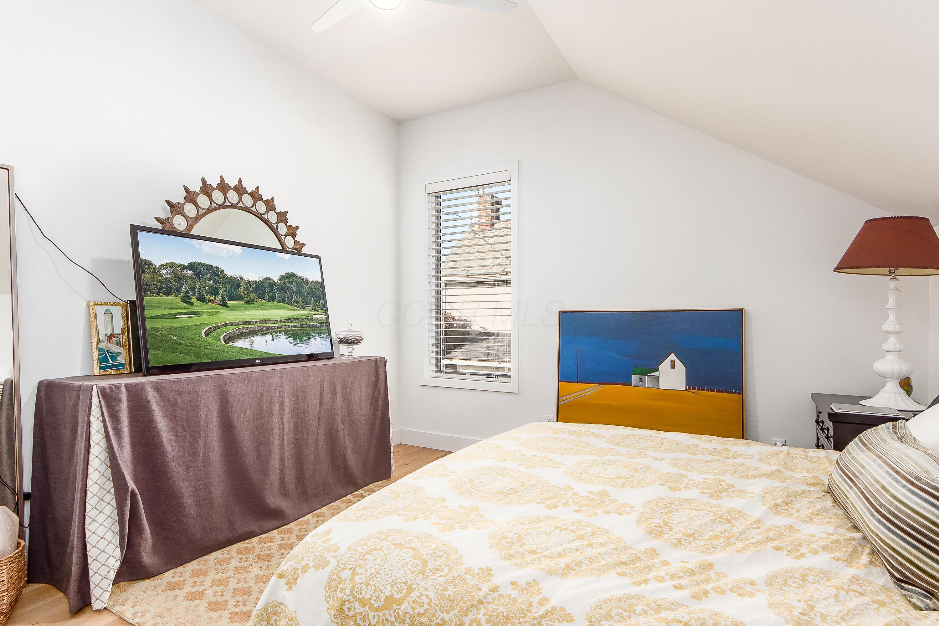 848 S Lazelle Street