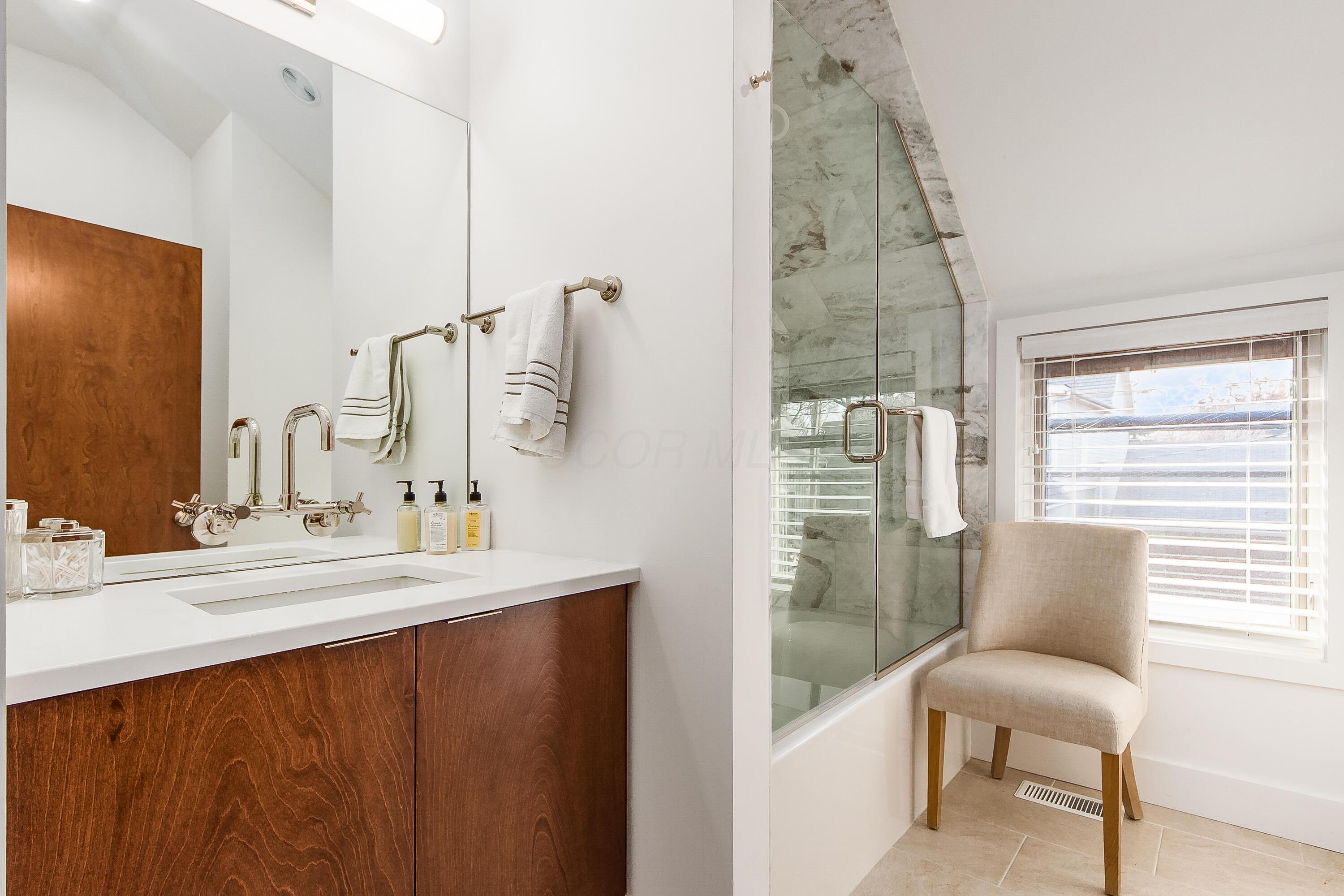 848 S Lazelle Street