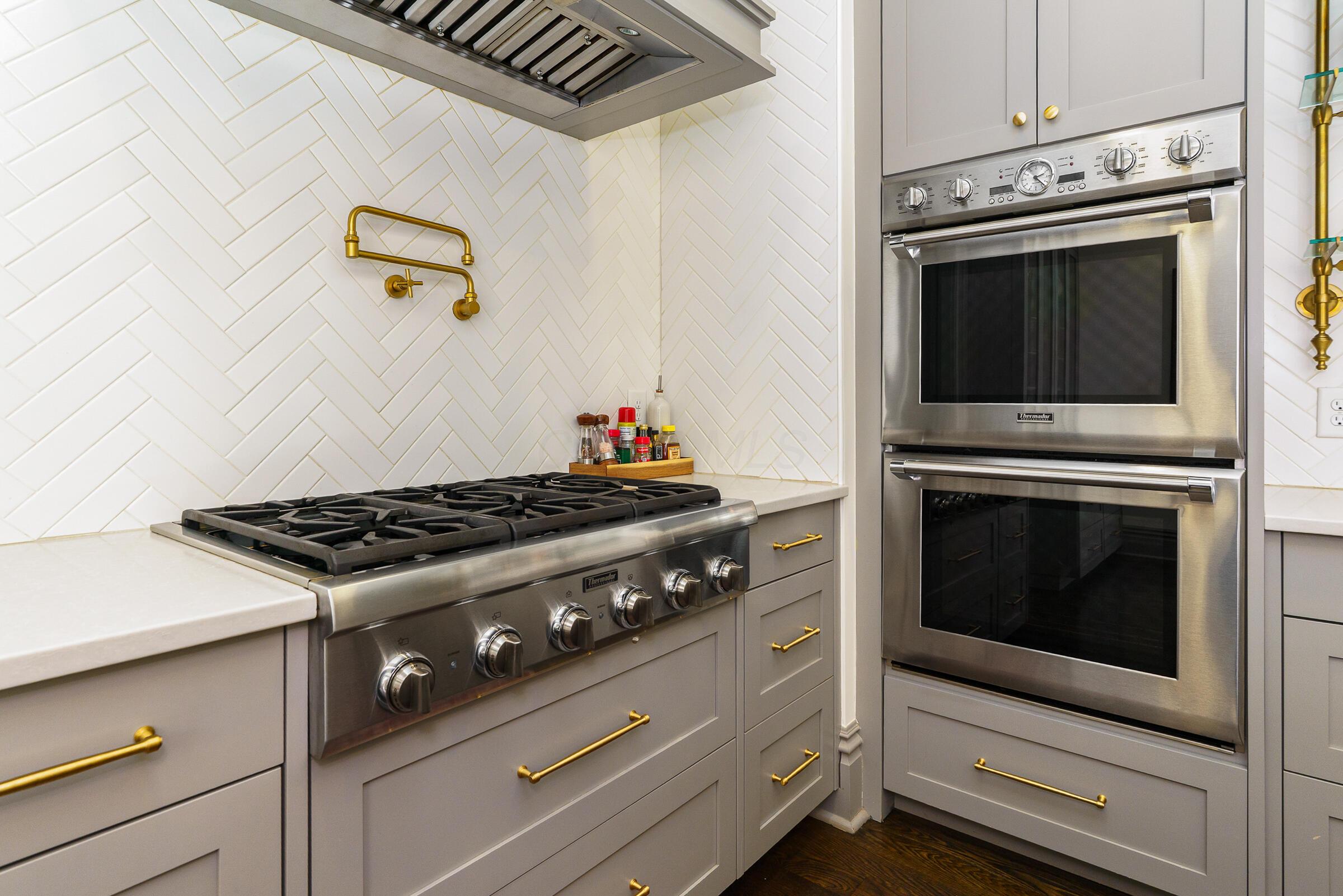 1023 City Park Avenue