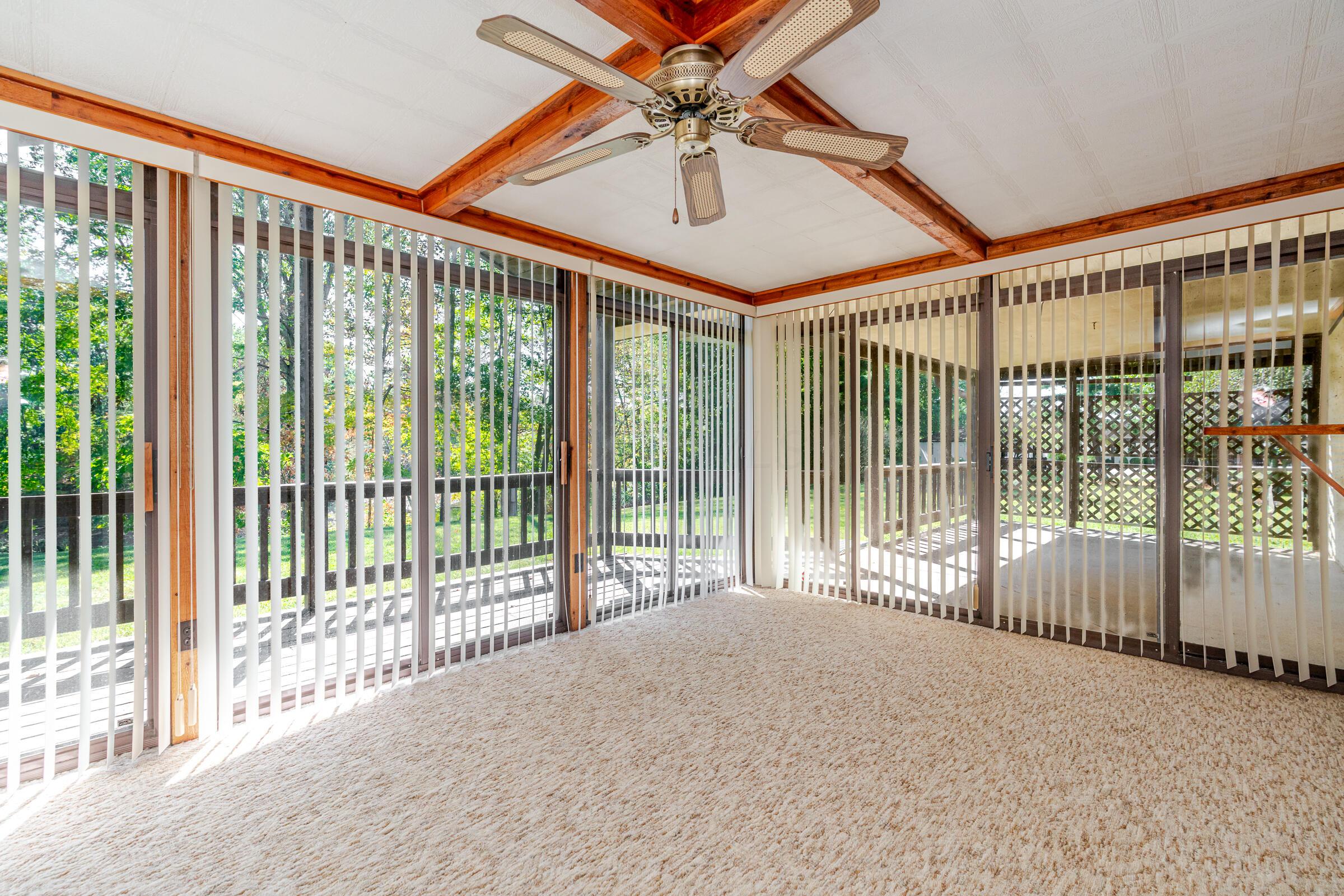 6611 Lake Of The Woods Point