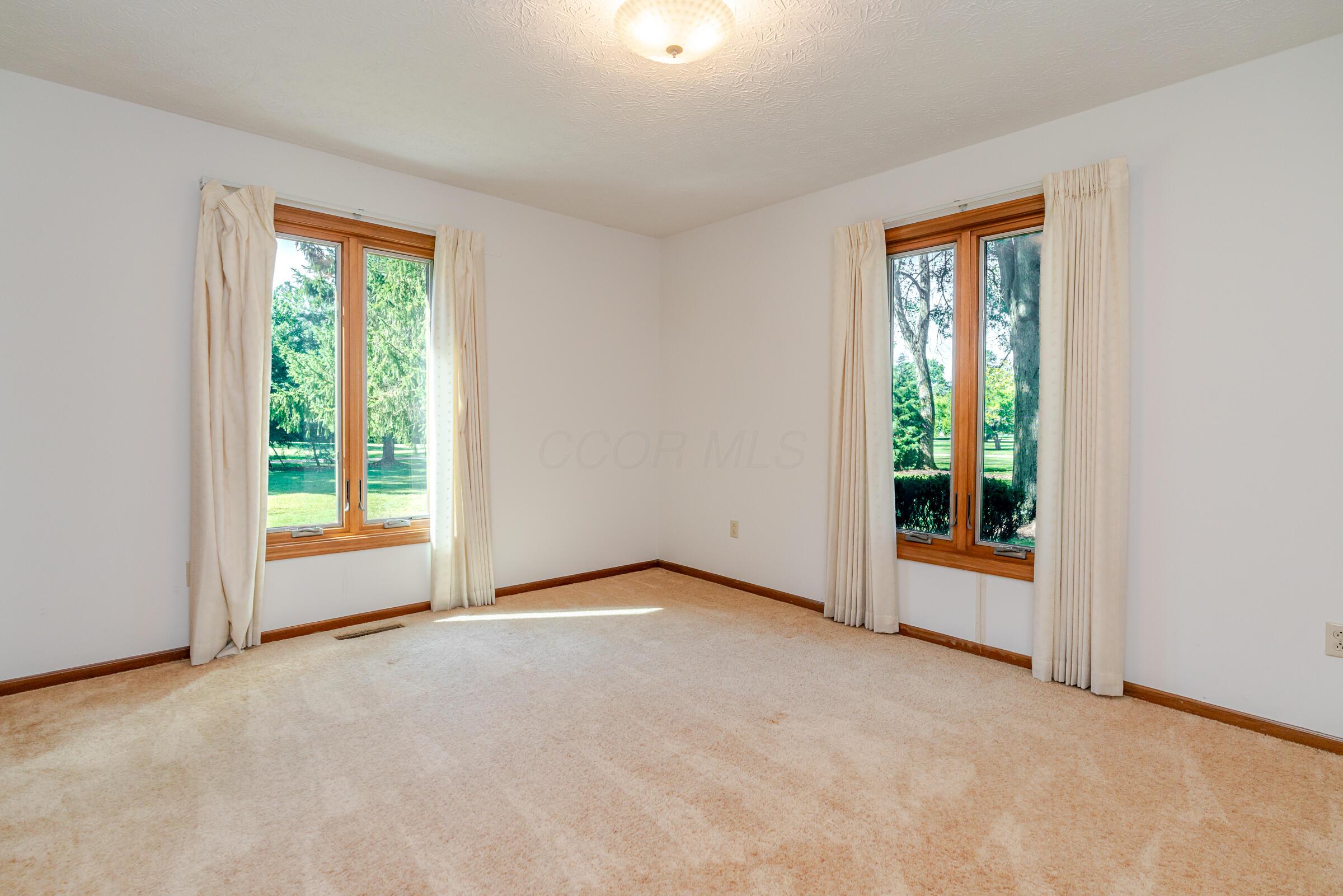 6611 Lake Of The Woods Point