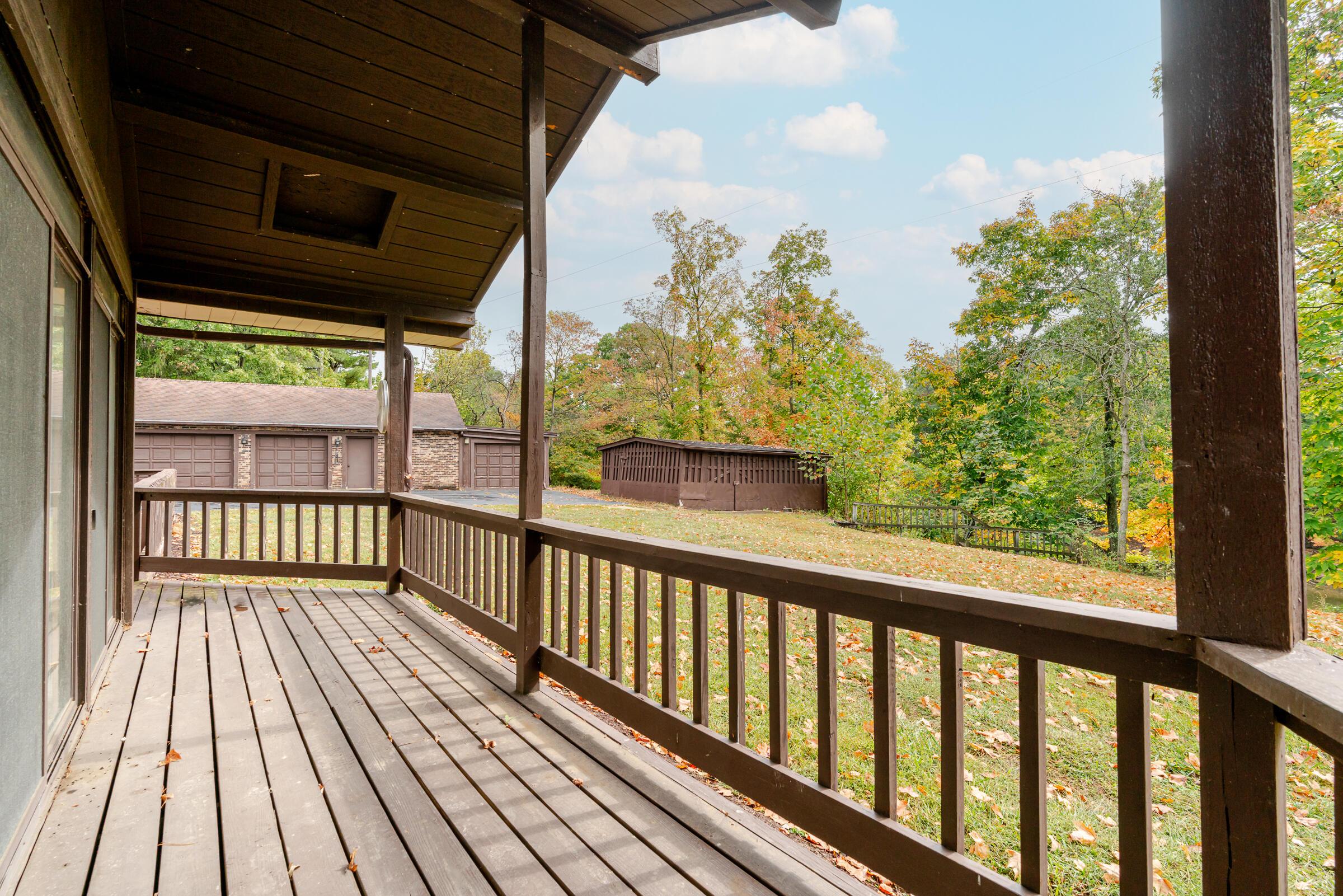 6611 Lake Of The Woods Point