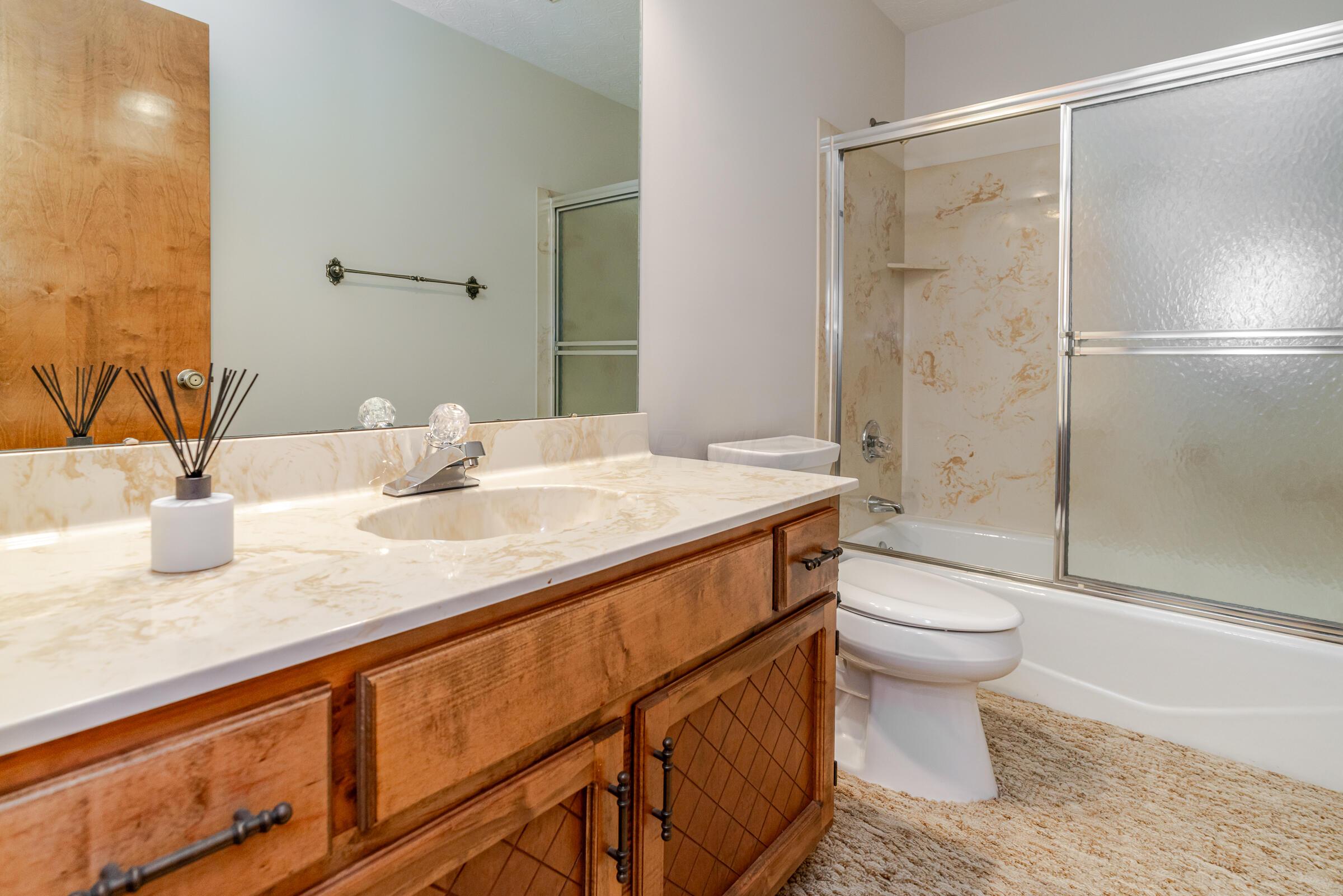 6611 Lake Of The Woods Point