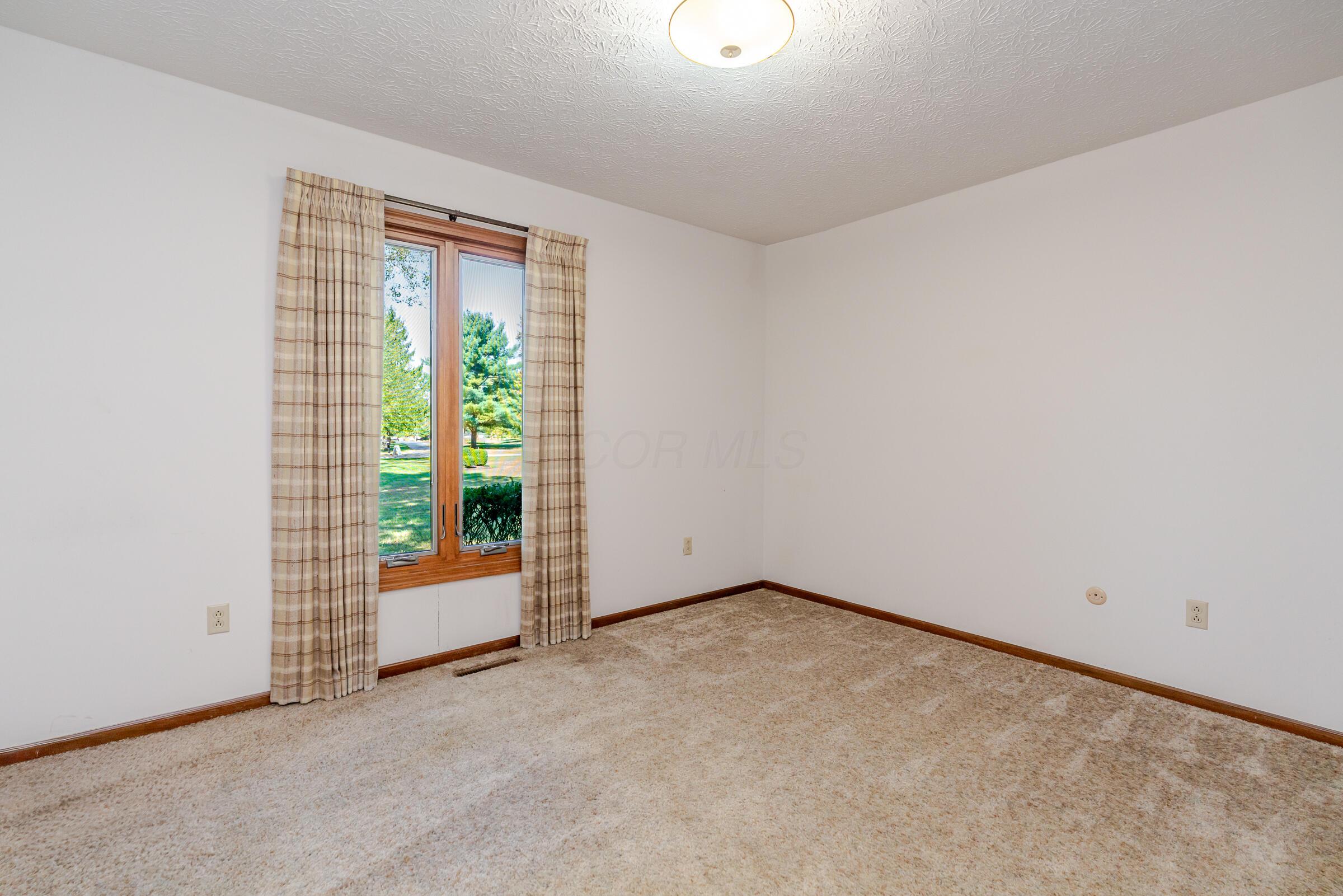 6611 Lake Of The Woods Point