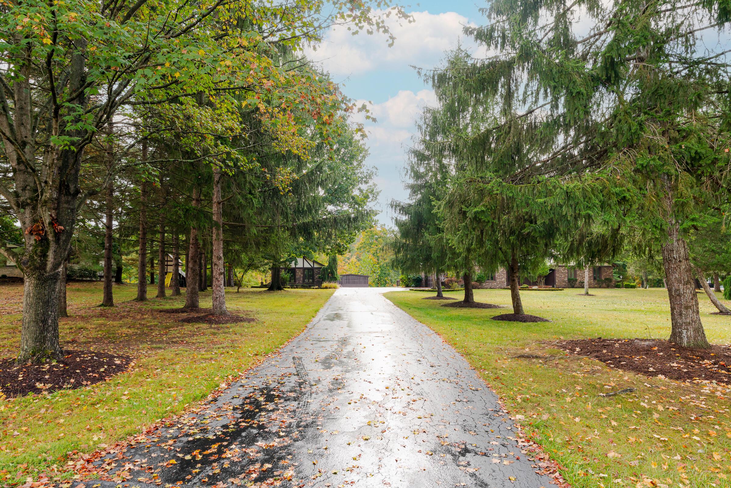 6611 Lake Of The Woods Point