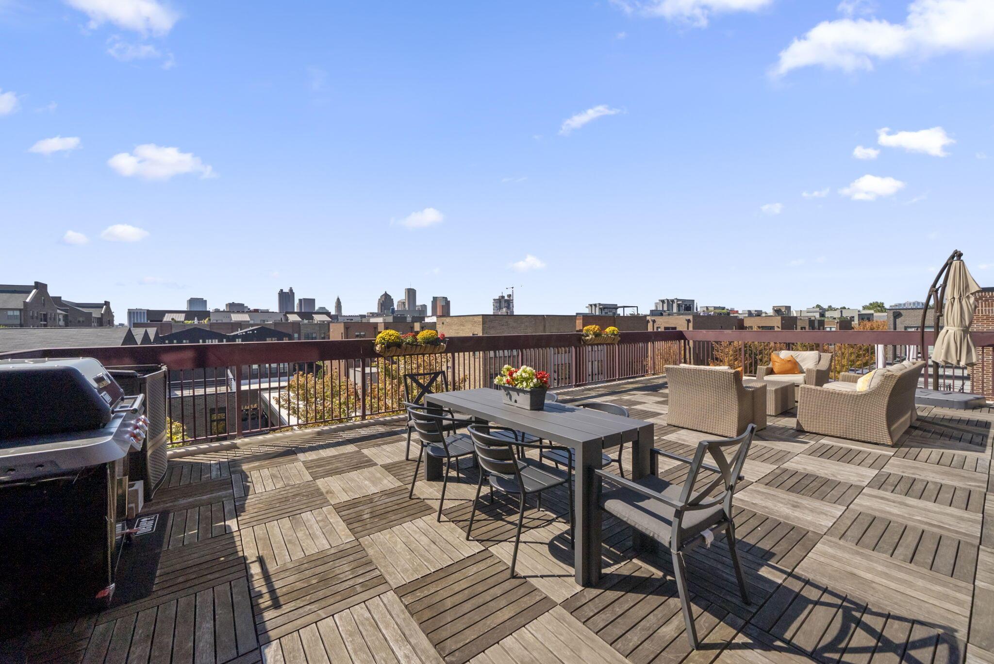 367 Auden Avenue, 302