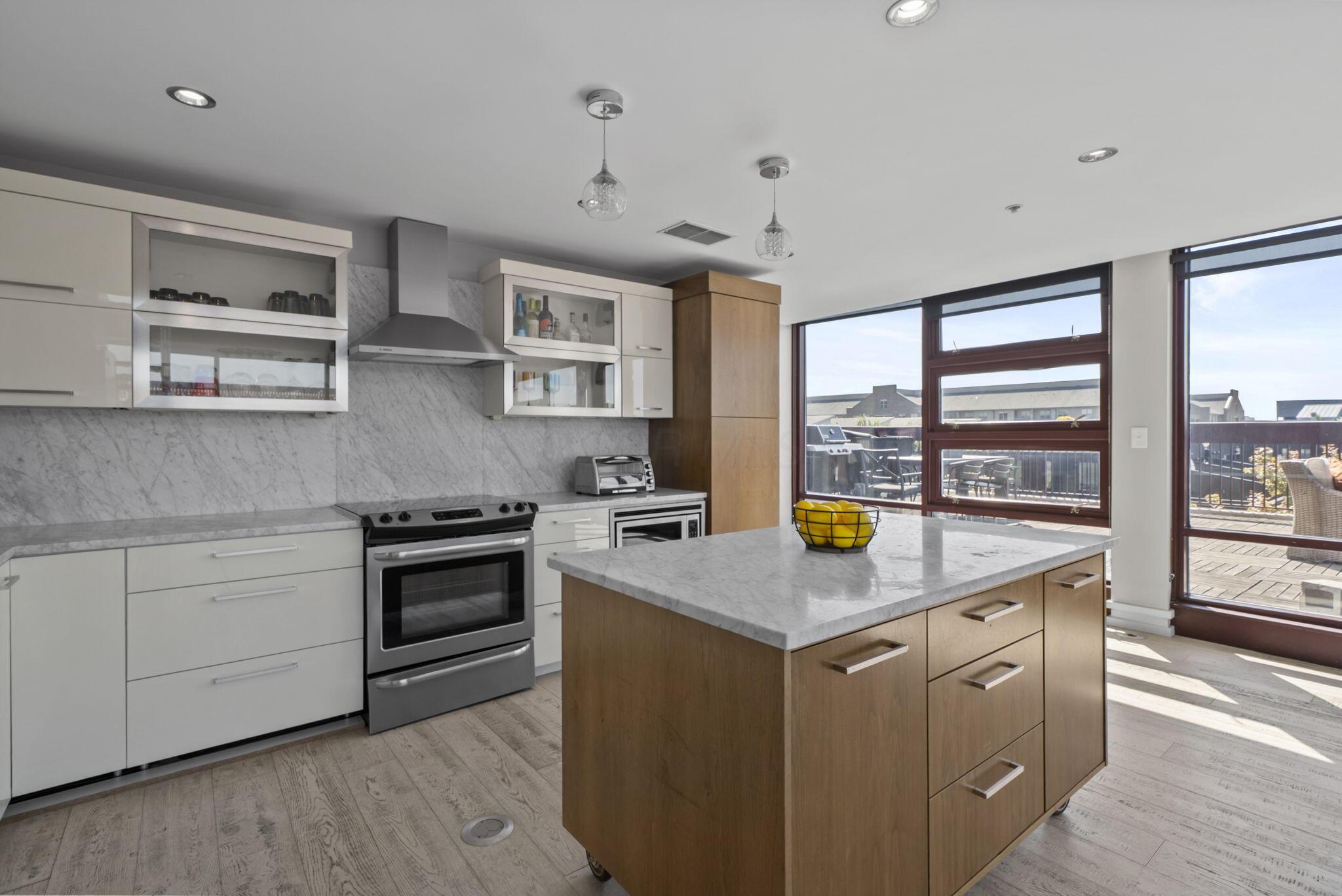 367 Auden Avenue, 302