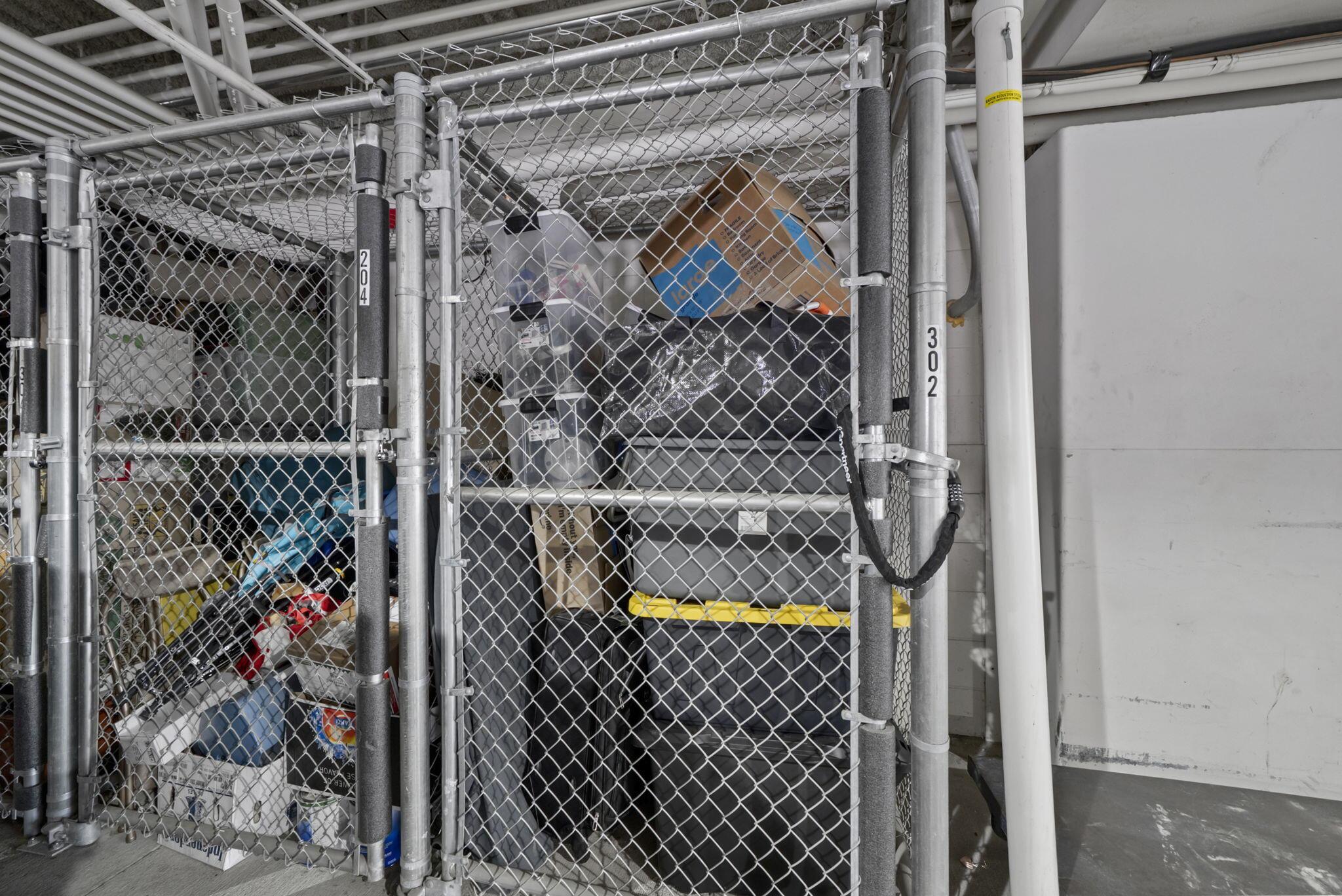 367 Auden Avenue, 302