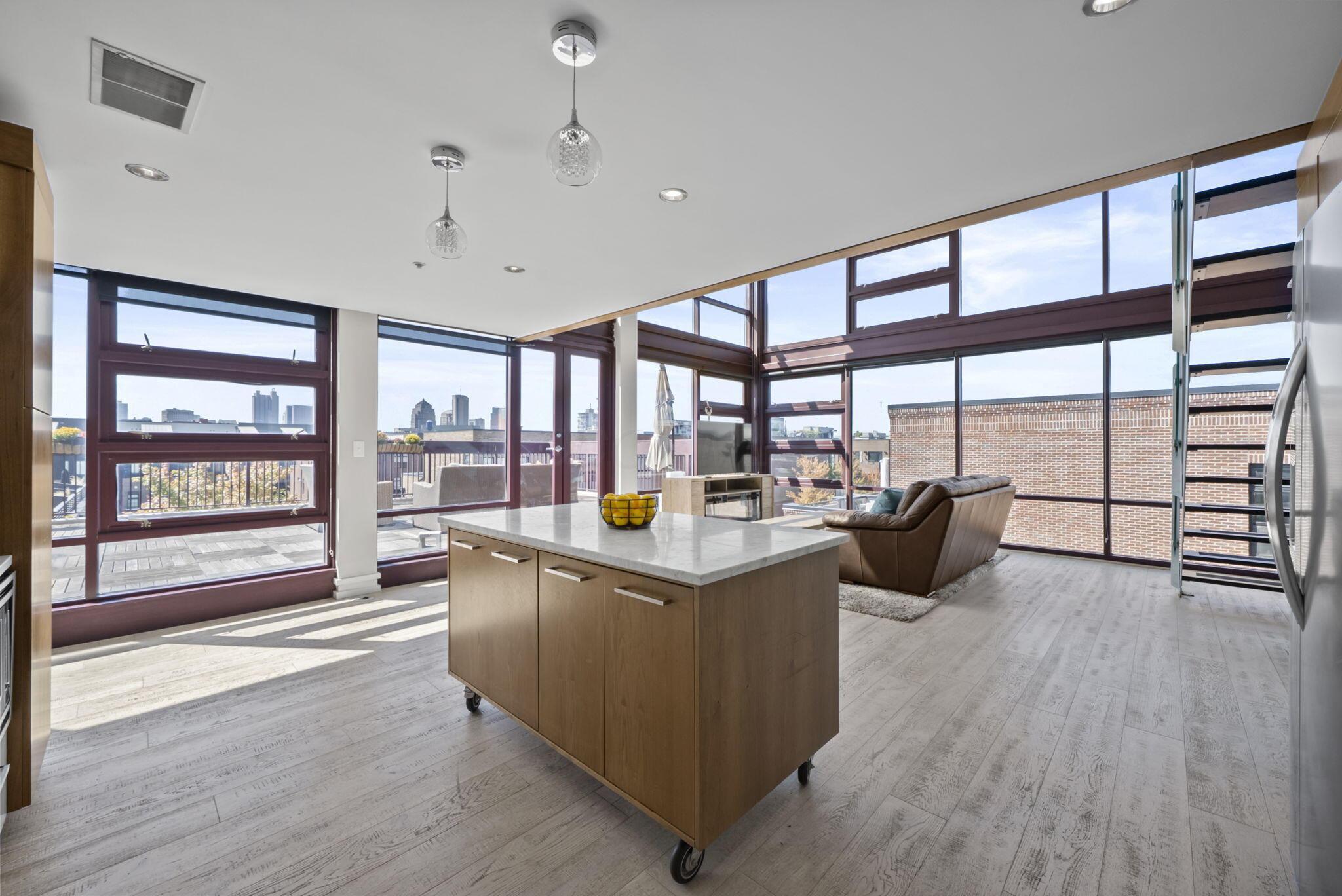 367 Auden Avenue, 302