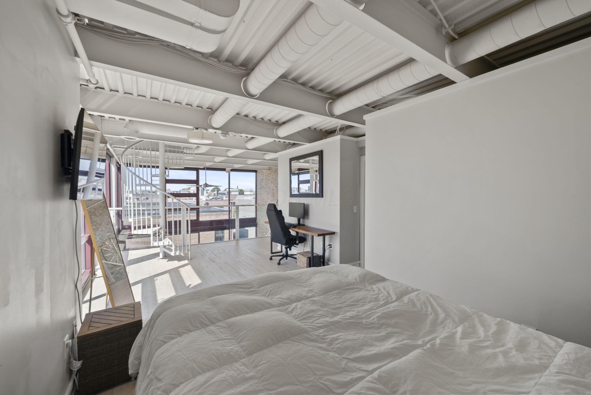 367 Auden Avenue, 302