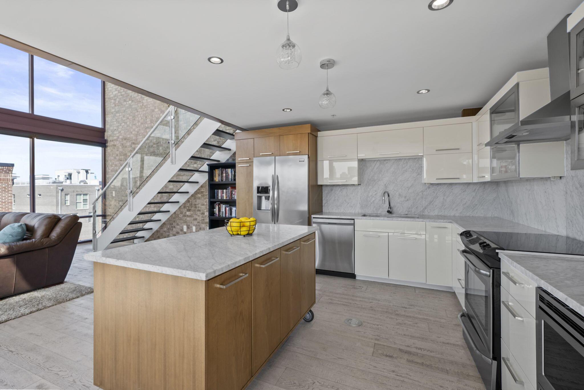 367 Auden Avenue, 302