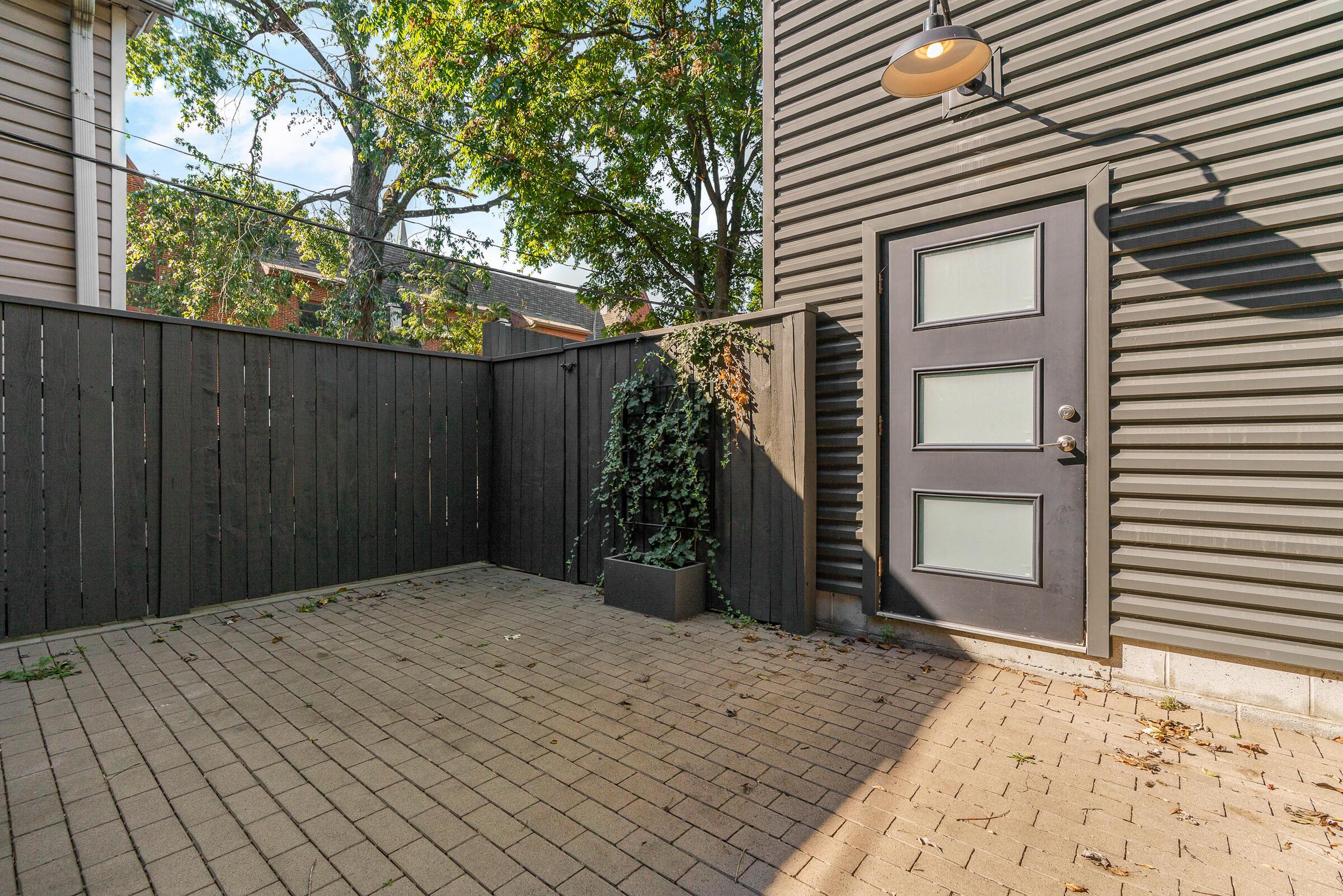 25 E Frankfort Street