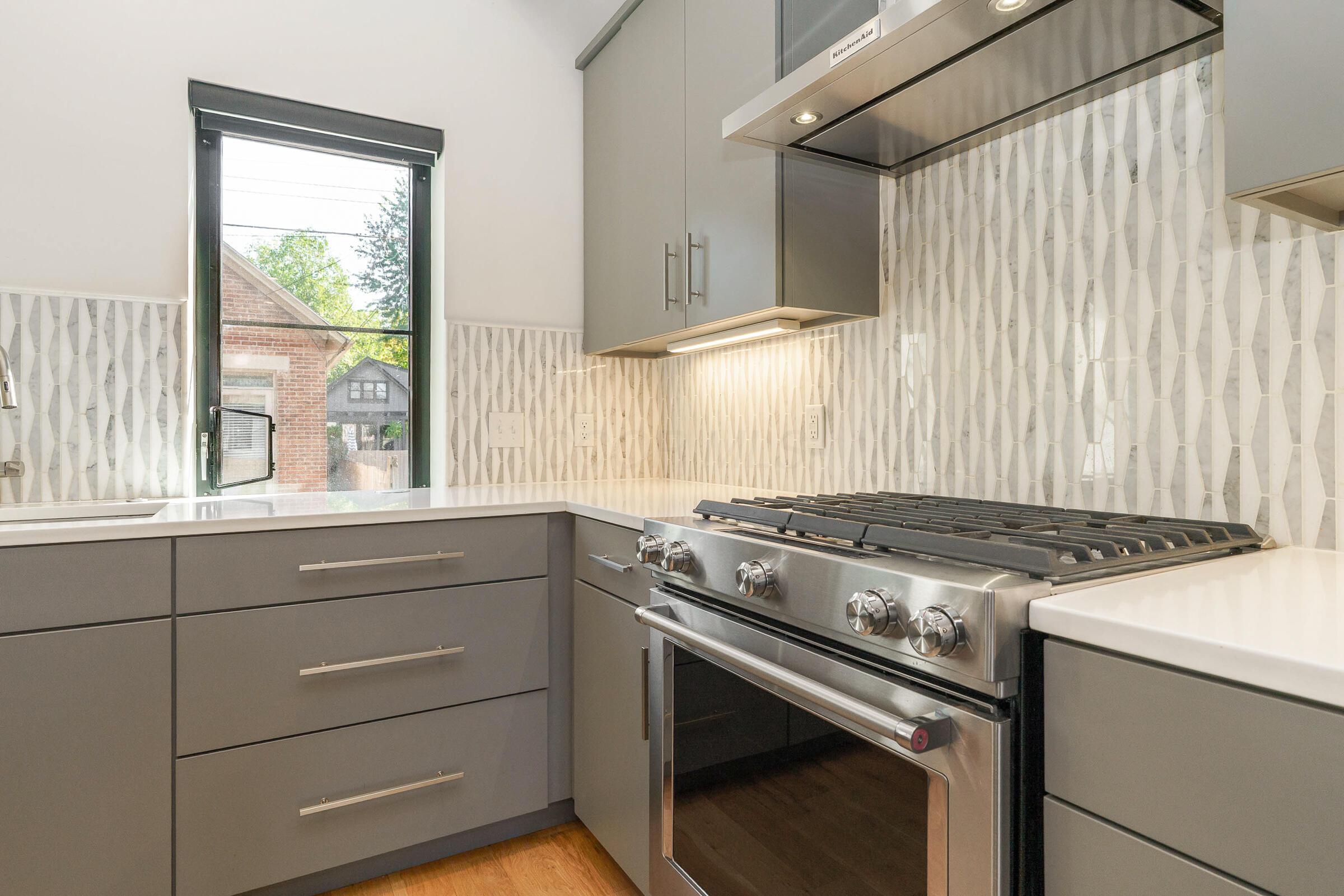 25 E Frankfort Street