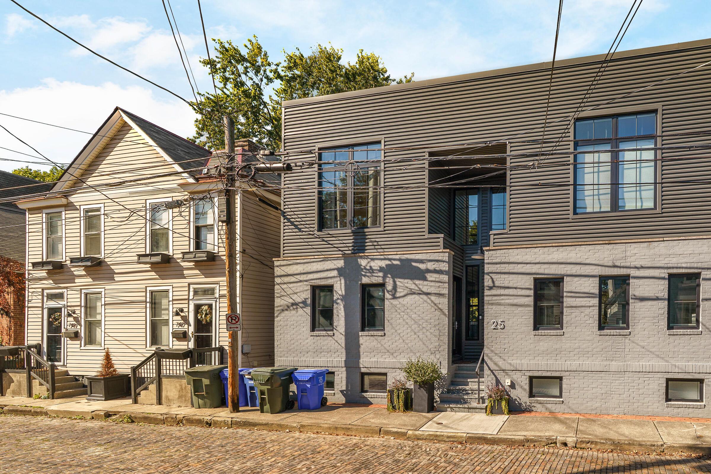 25 E Frankfort Street