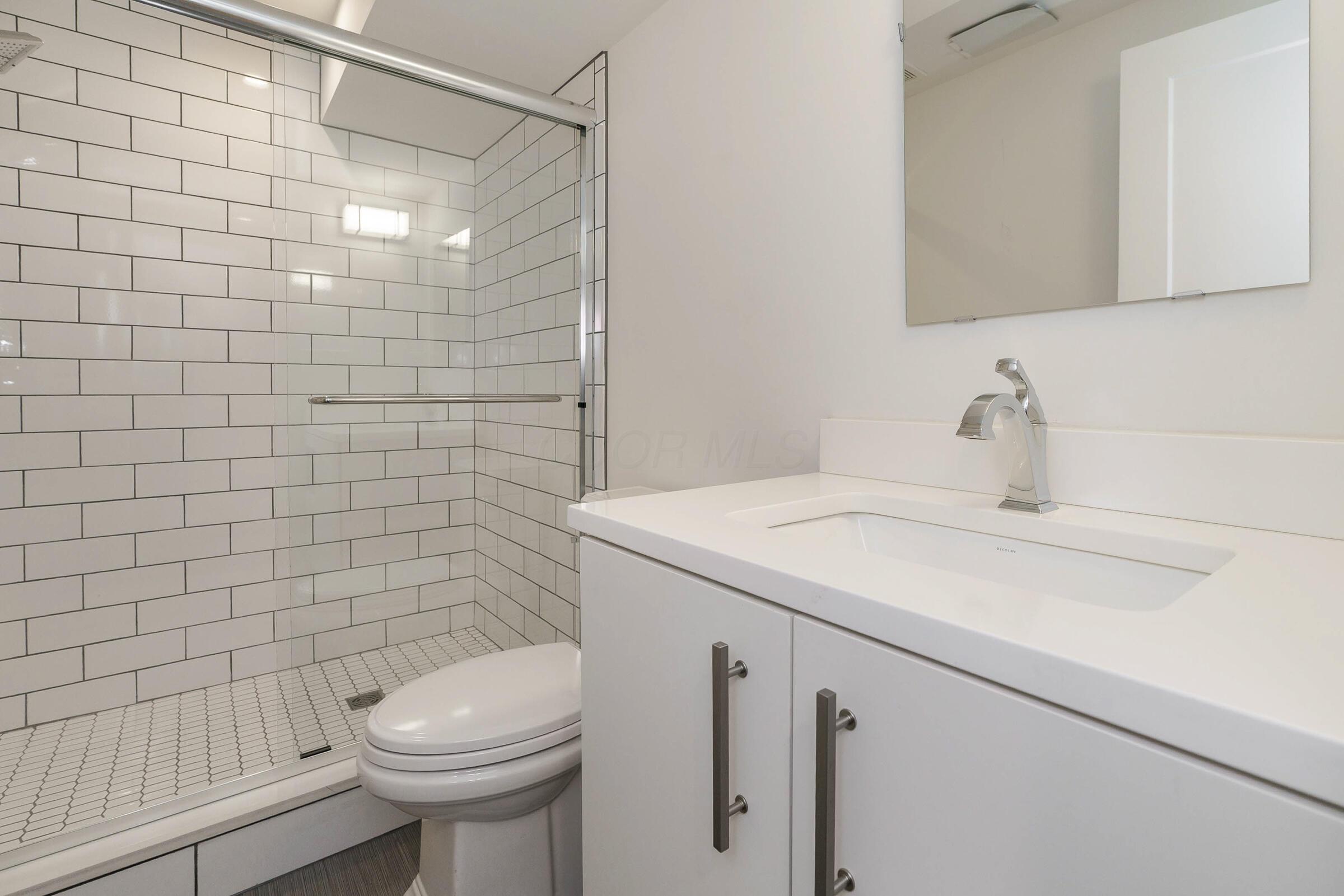 25 E Frankfort Street