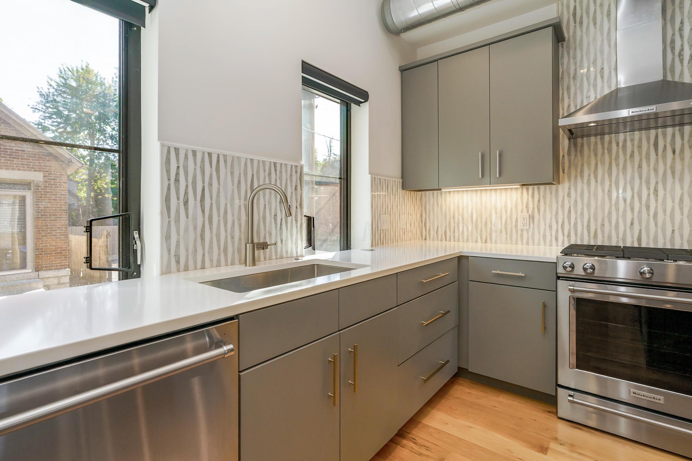 25 E Frankfort Street